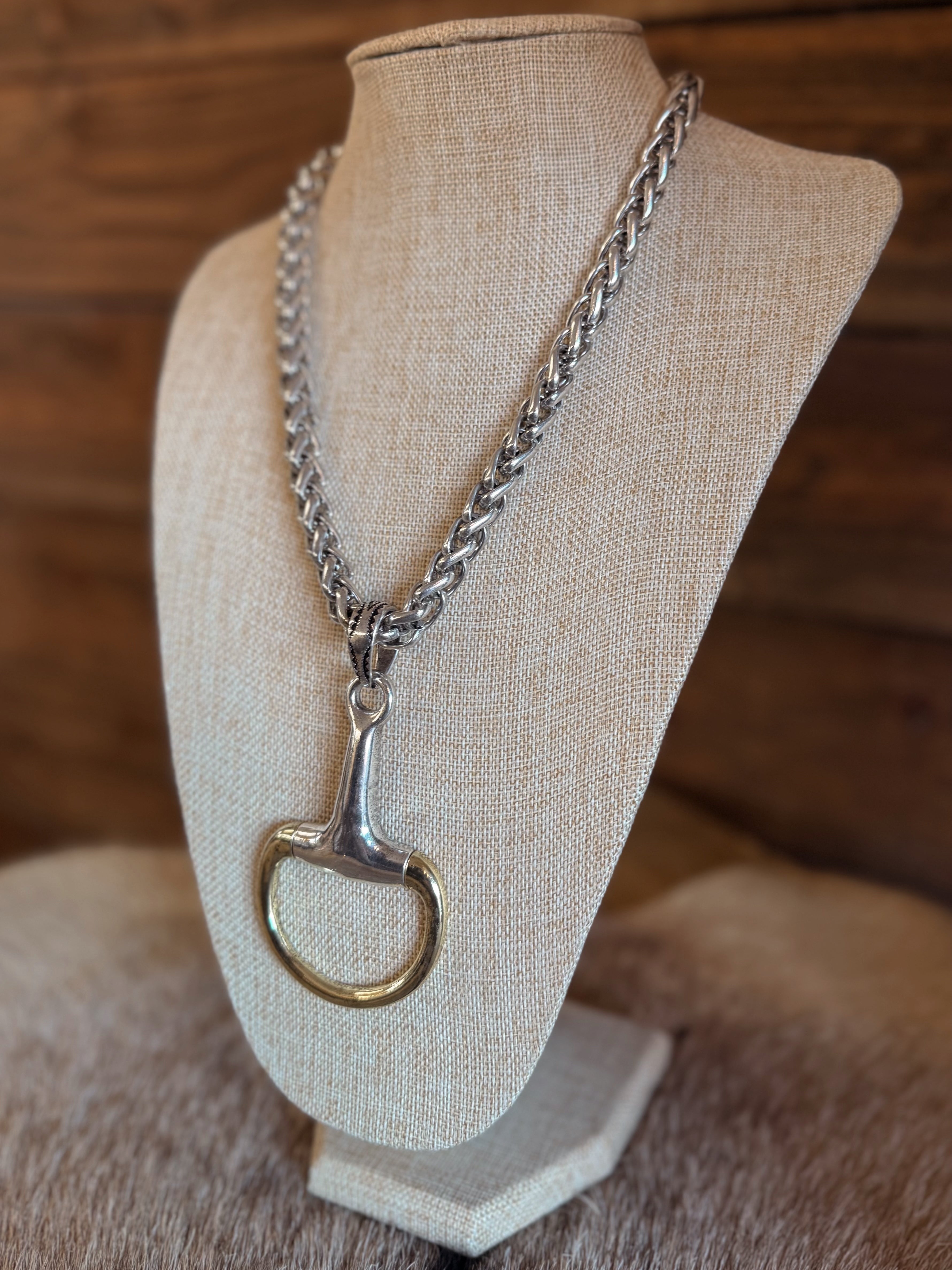 The Alora Necklace
