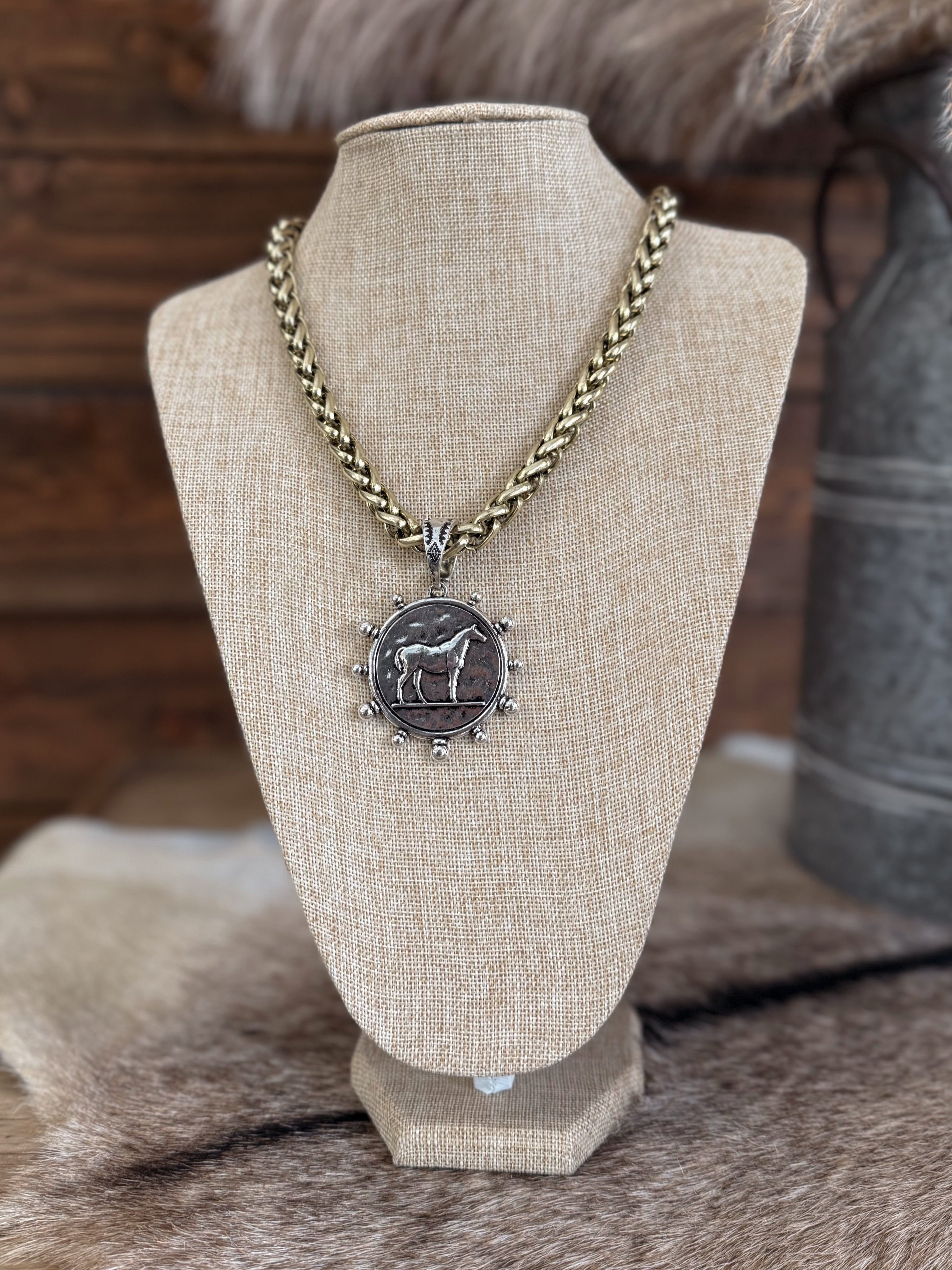 The Hank Necklace