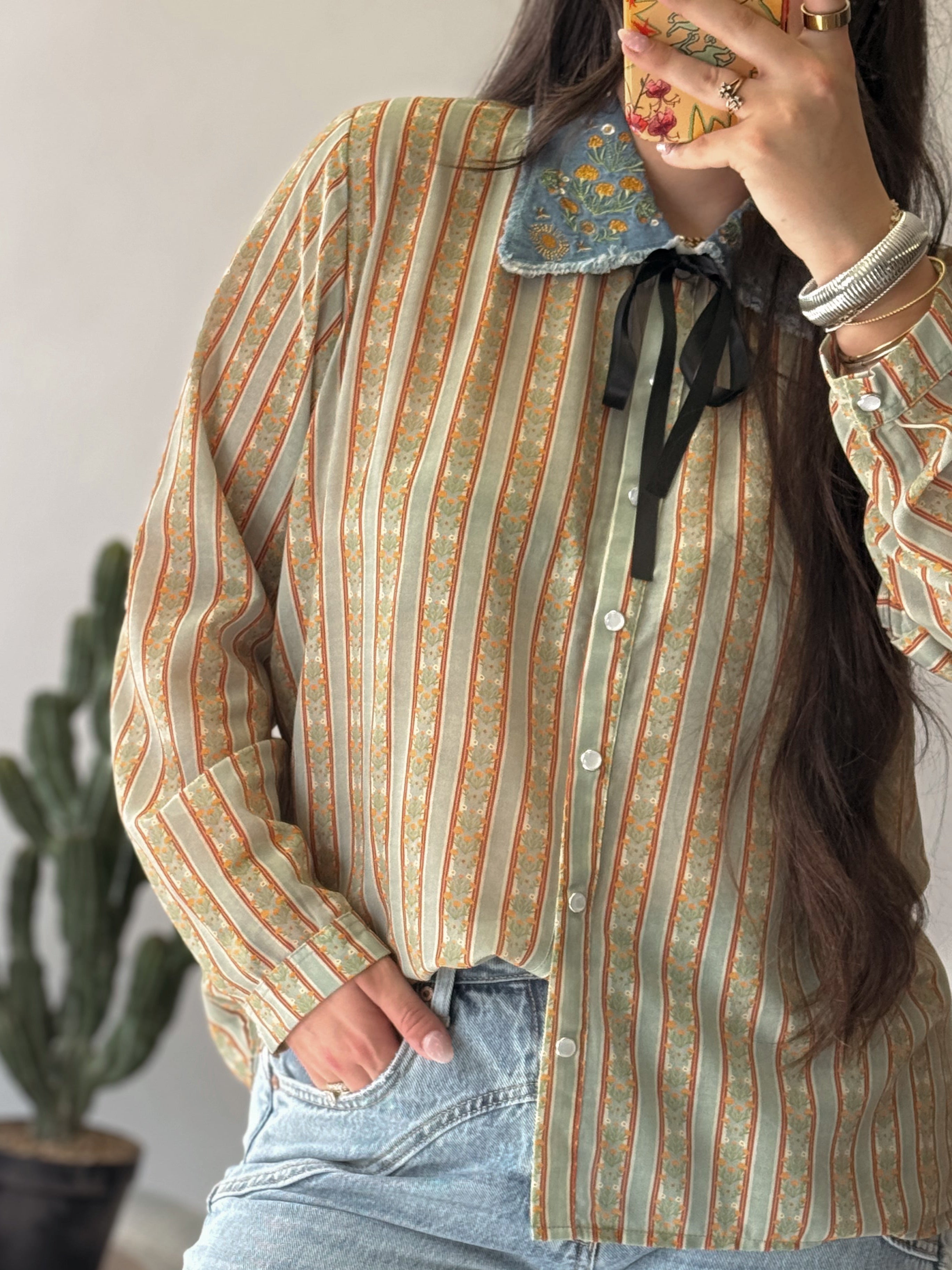 The Granny’s Vintage Pearl Snap Top