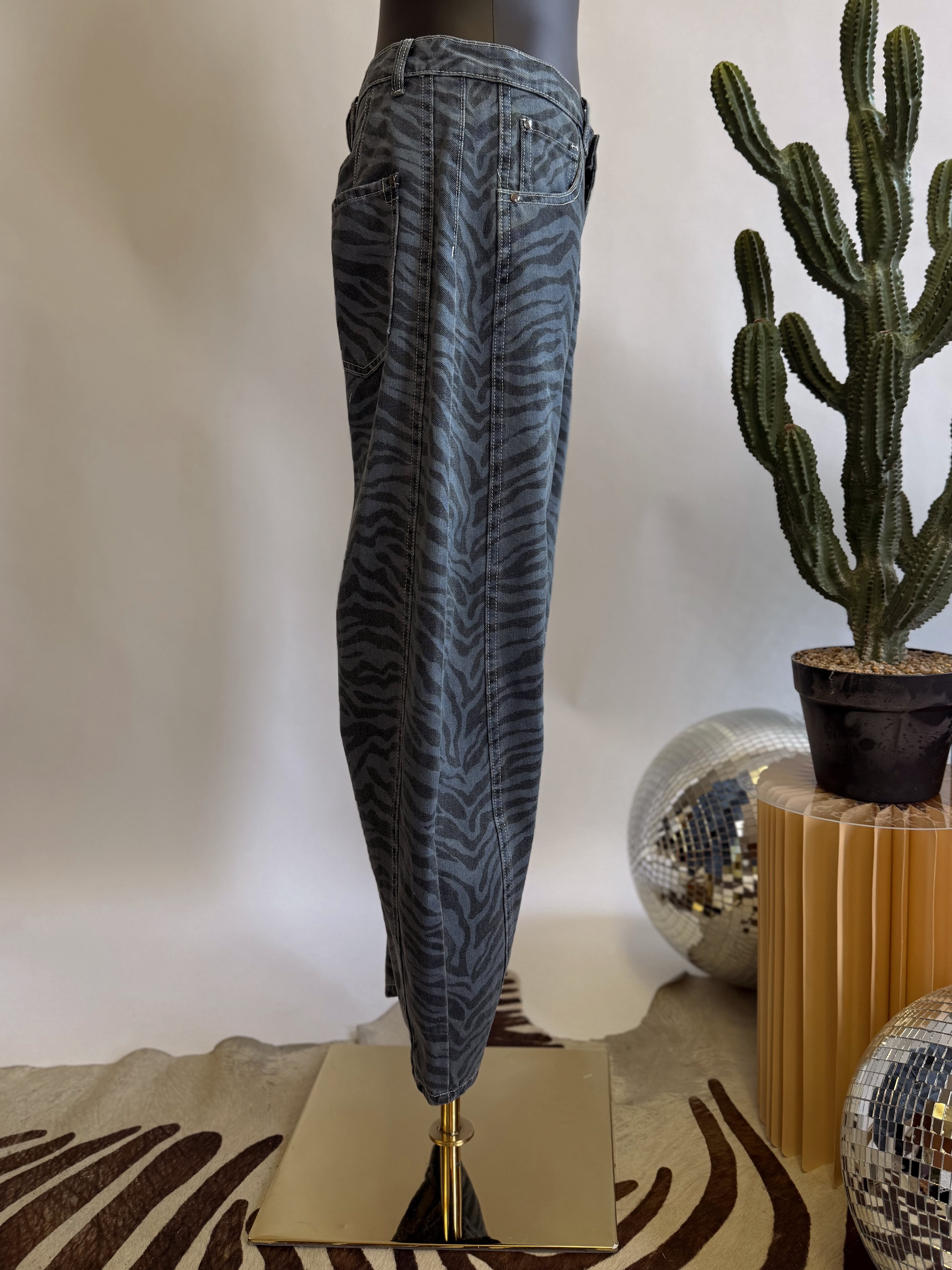 The Savvy Barrel Jeans