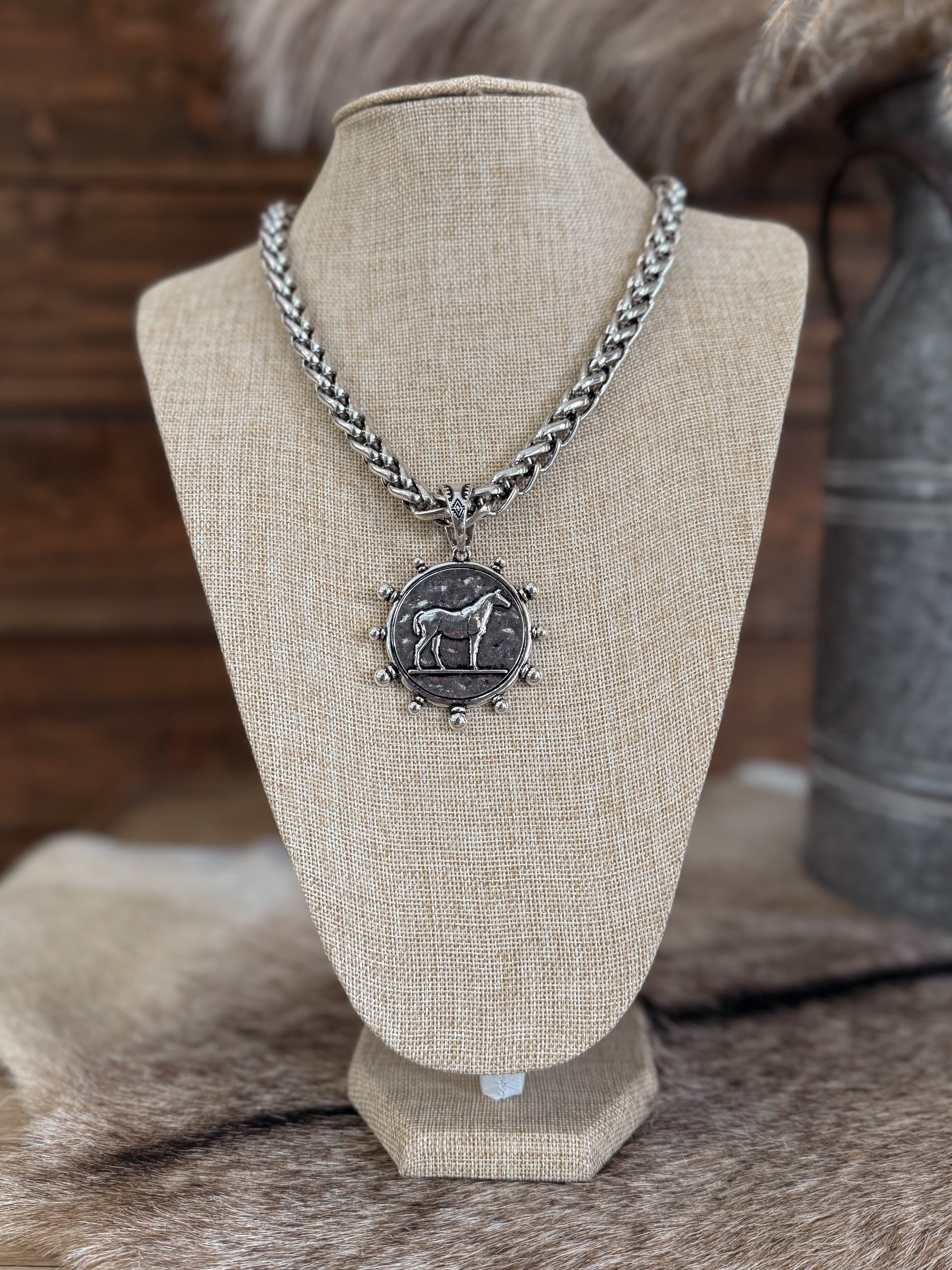 The Hank Necklace