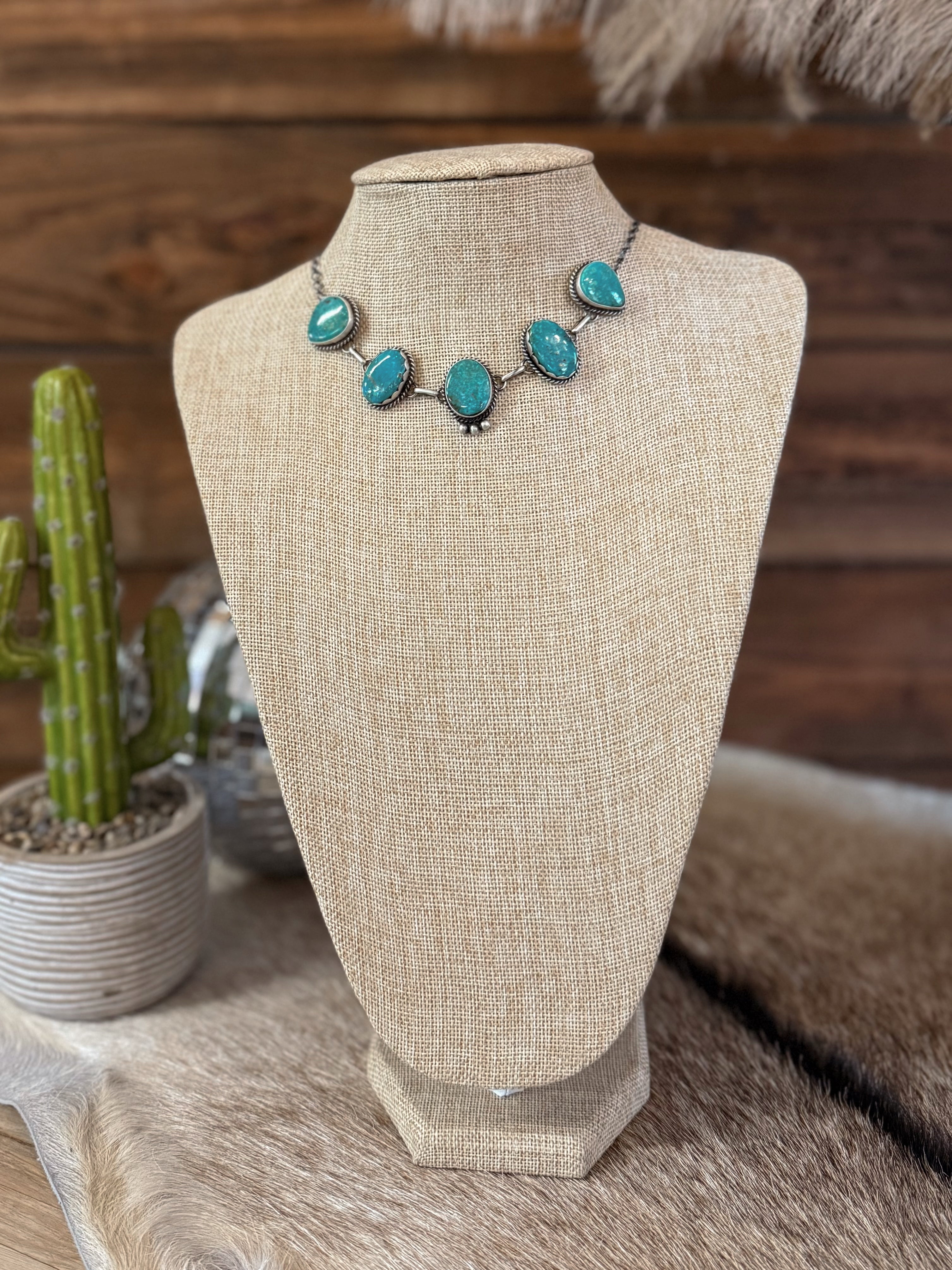 The Calynn Choker Necklace