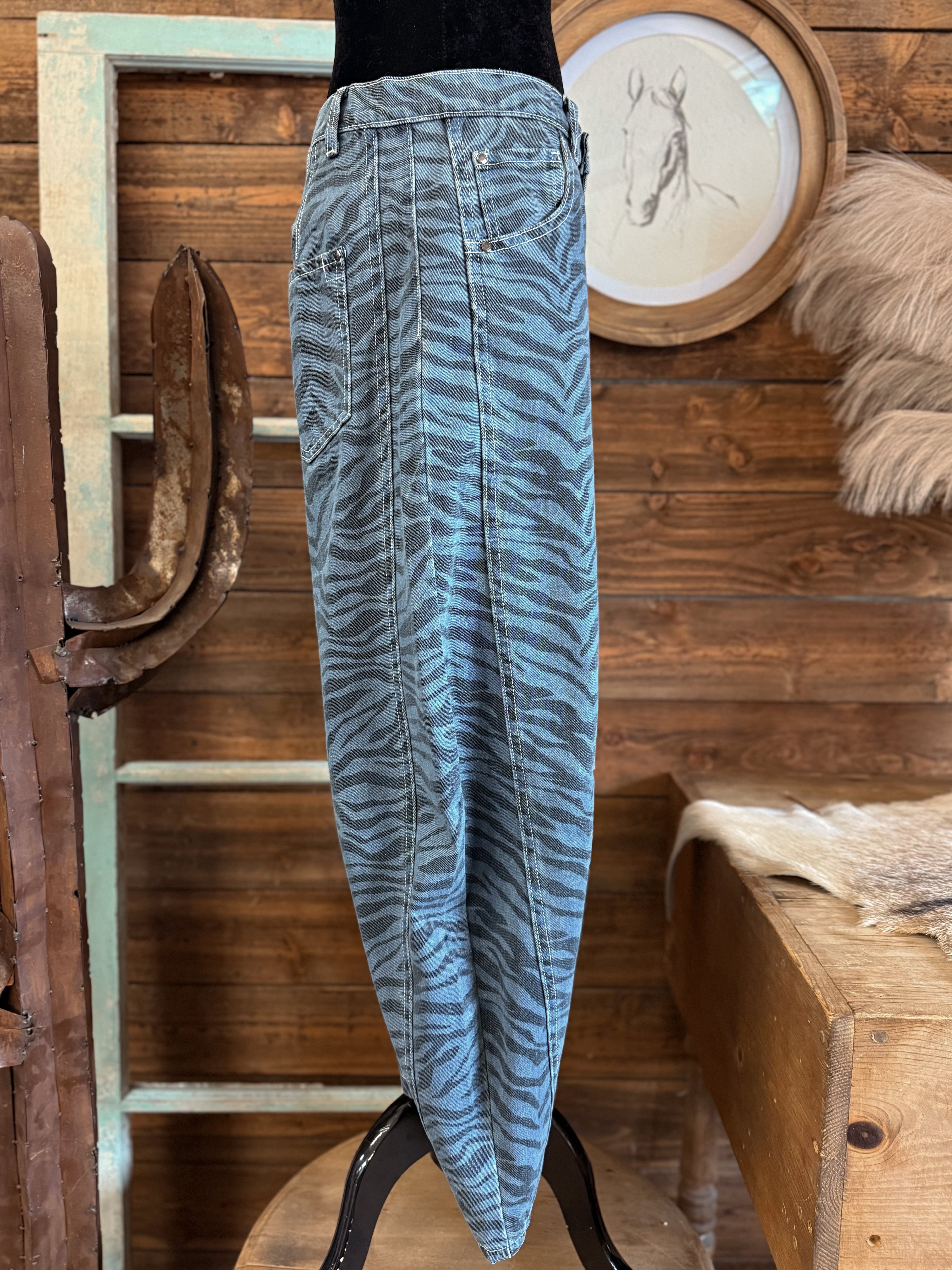 The Savvy Barrel Jeans