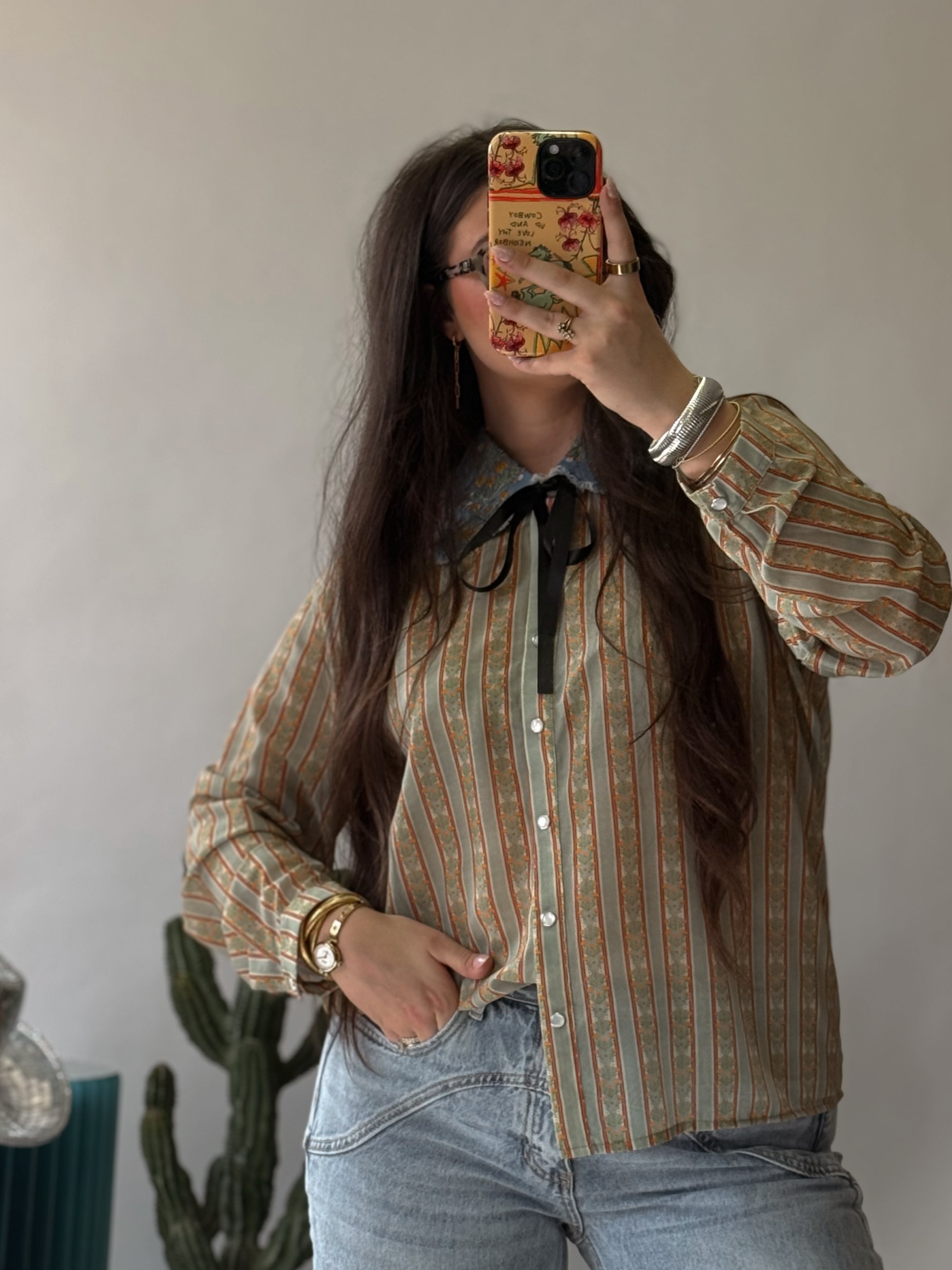 The Granny’s Vintage Pearl Snap Top