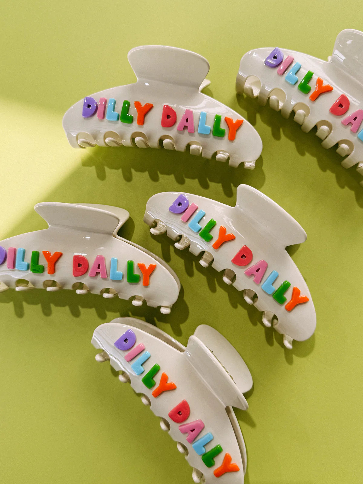 The Dilly Dally Claw Clip