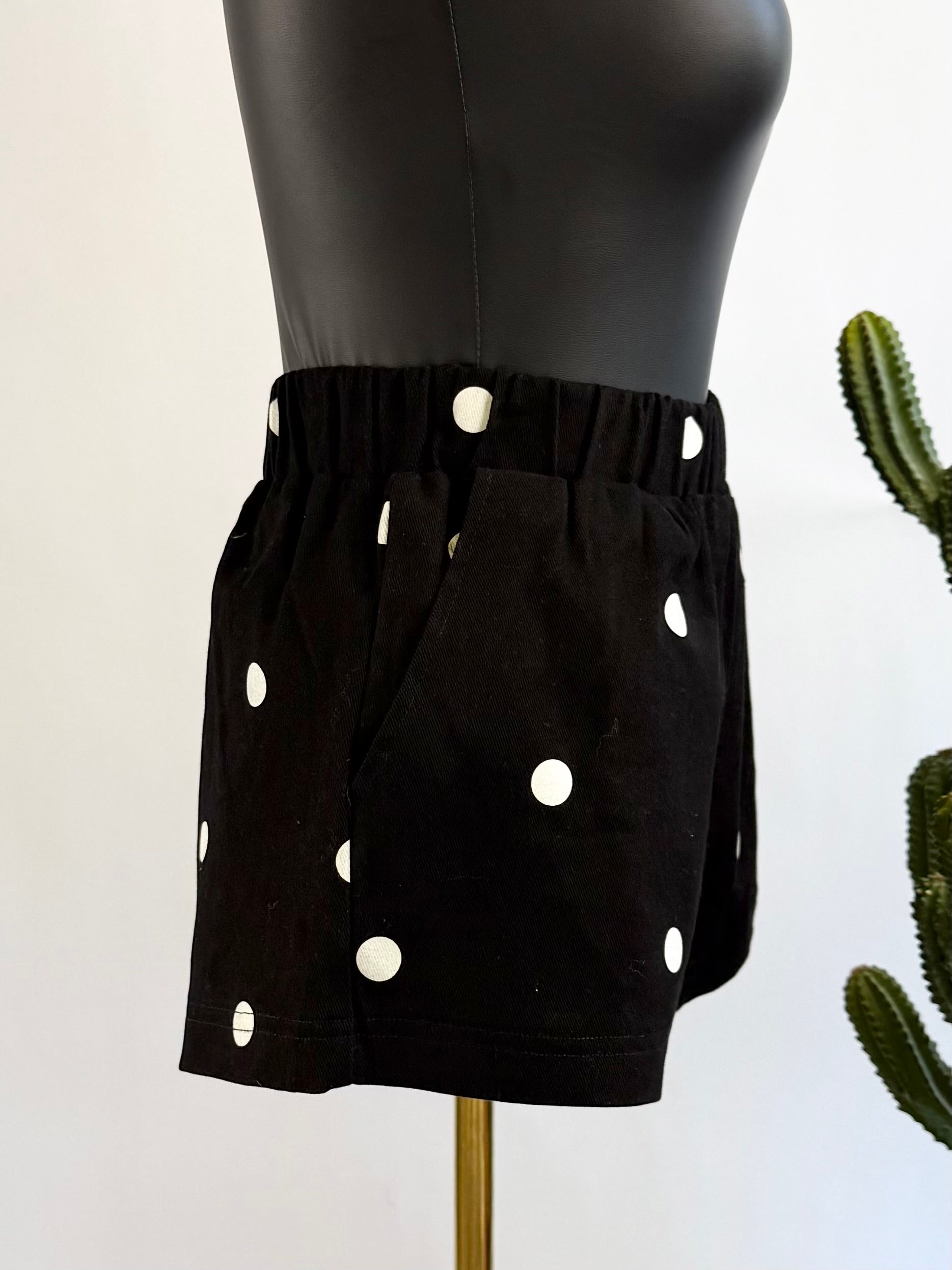 The Black Sand Set