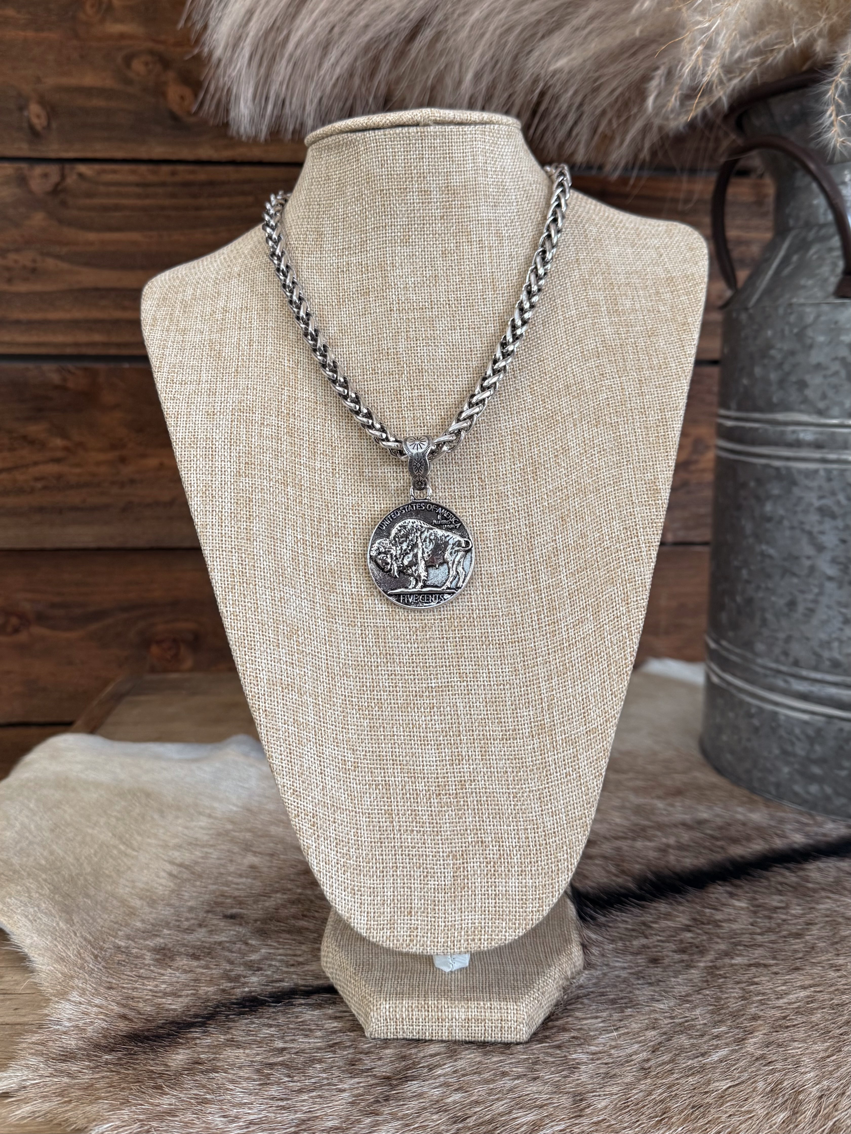 The Mini Jesse Necklace