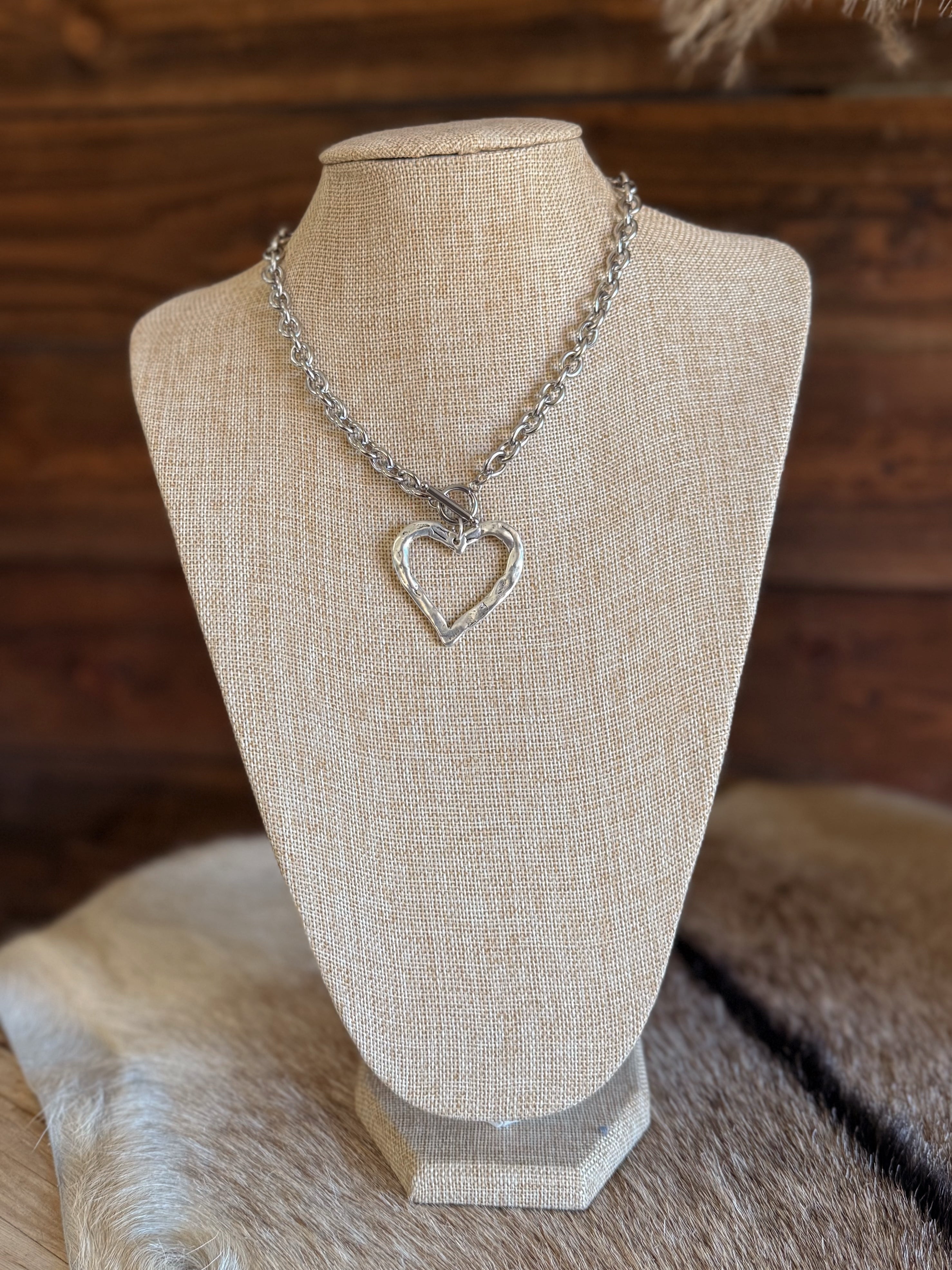 The Sweetheart Toggle Necklace