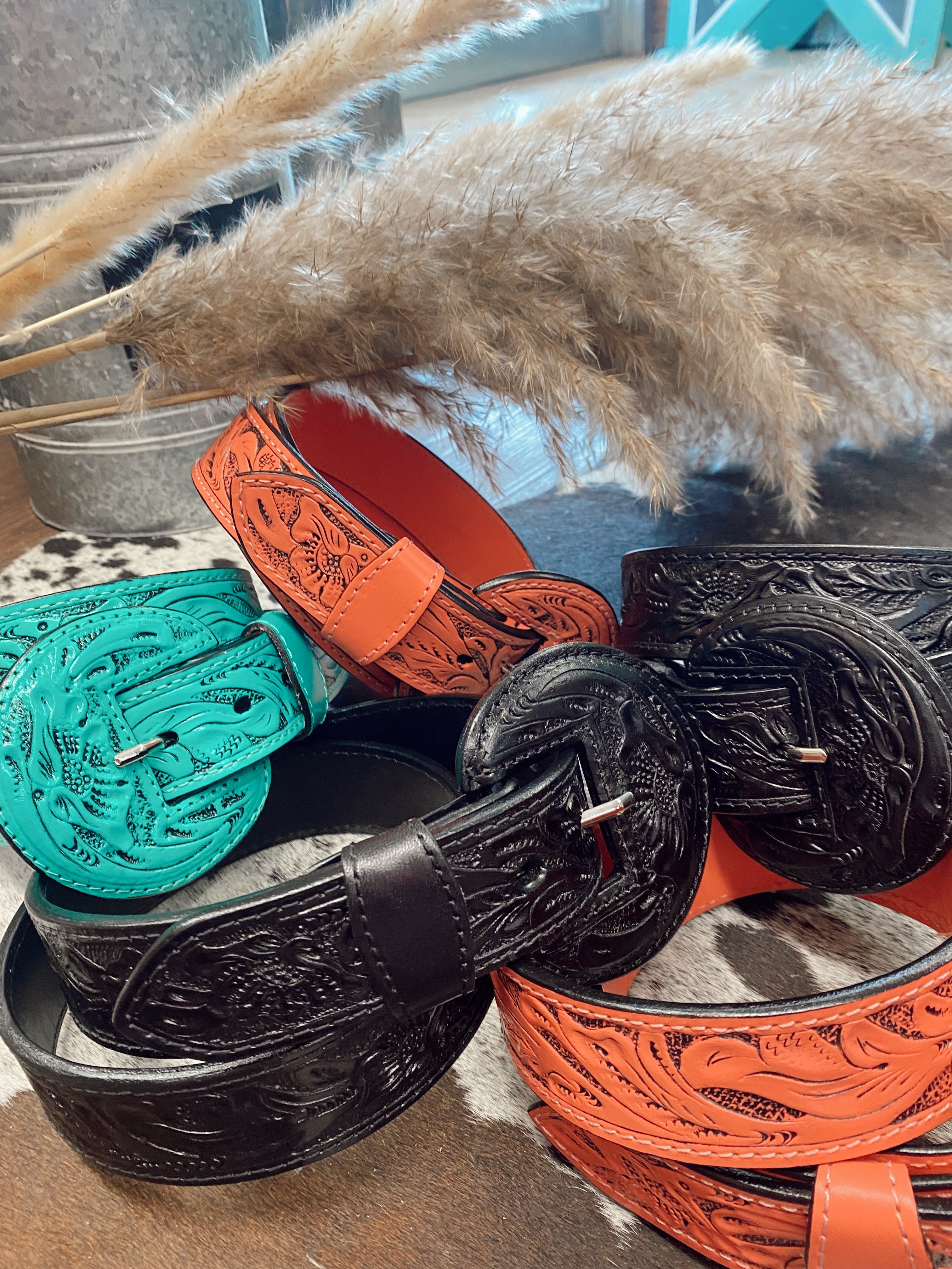 The Que Chula Leather Tooled Belt (6 Colors)