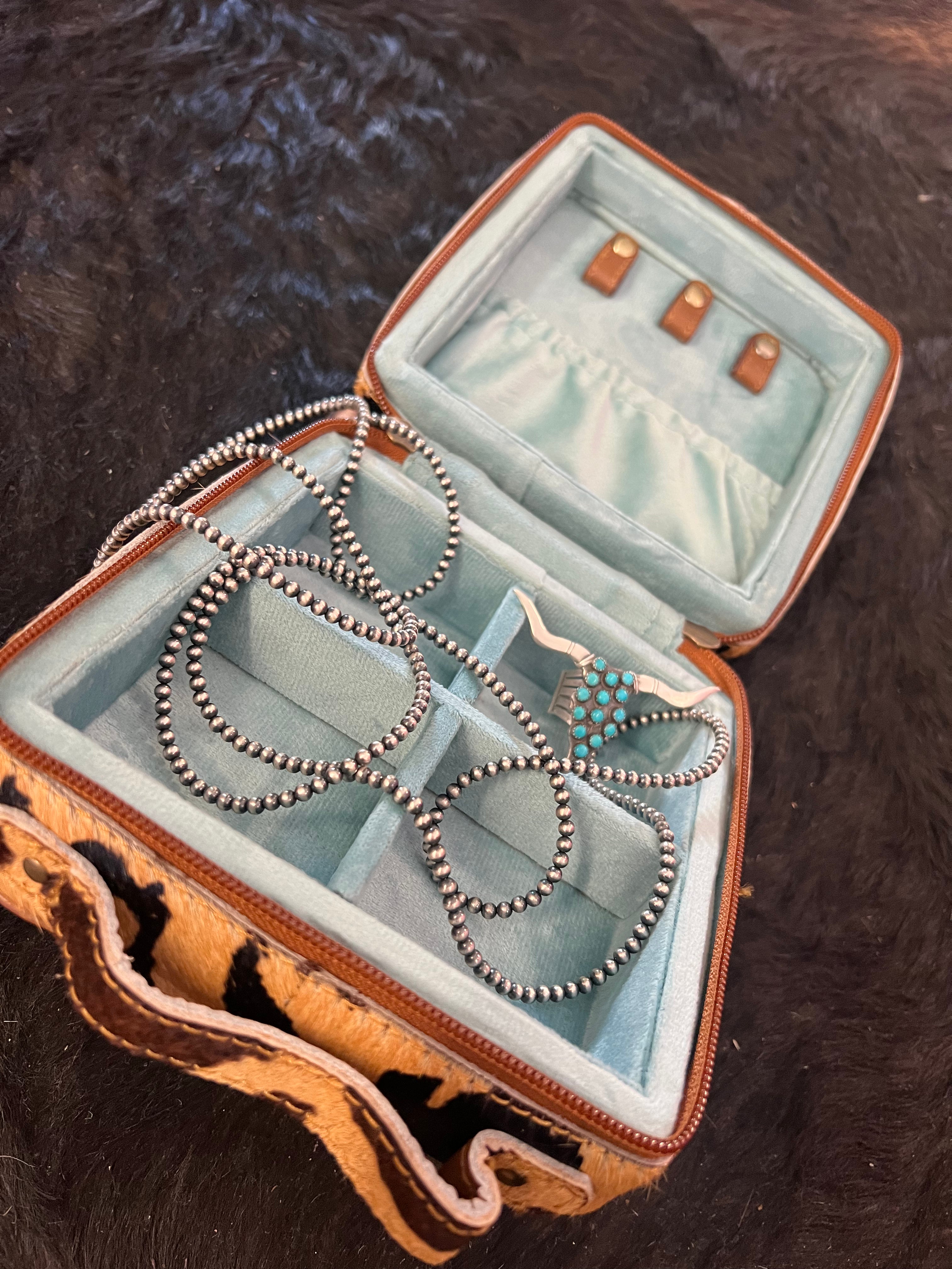 The American Darling Jaguar Jewelry Case