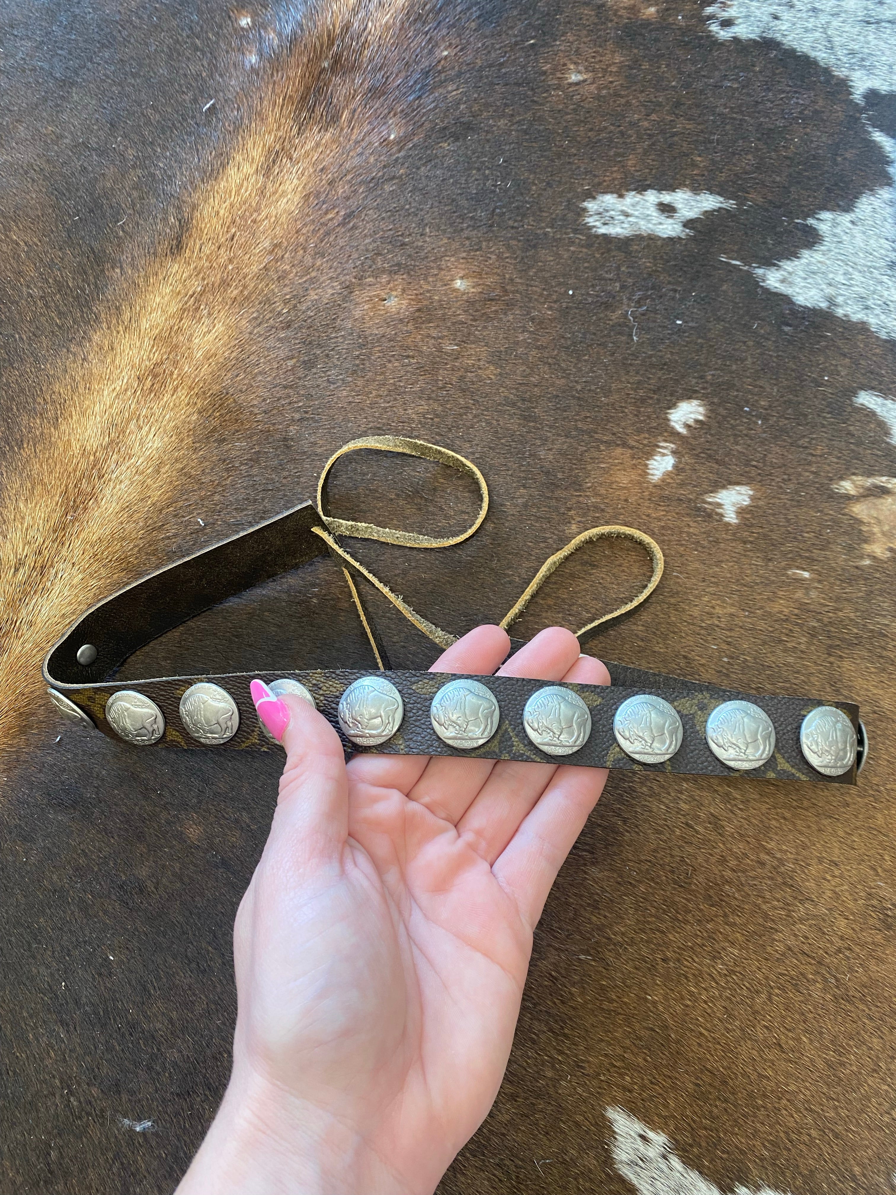 The Buffalo LV Hat Band