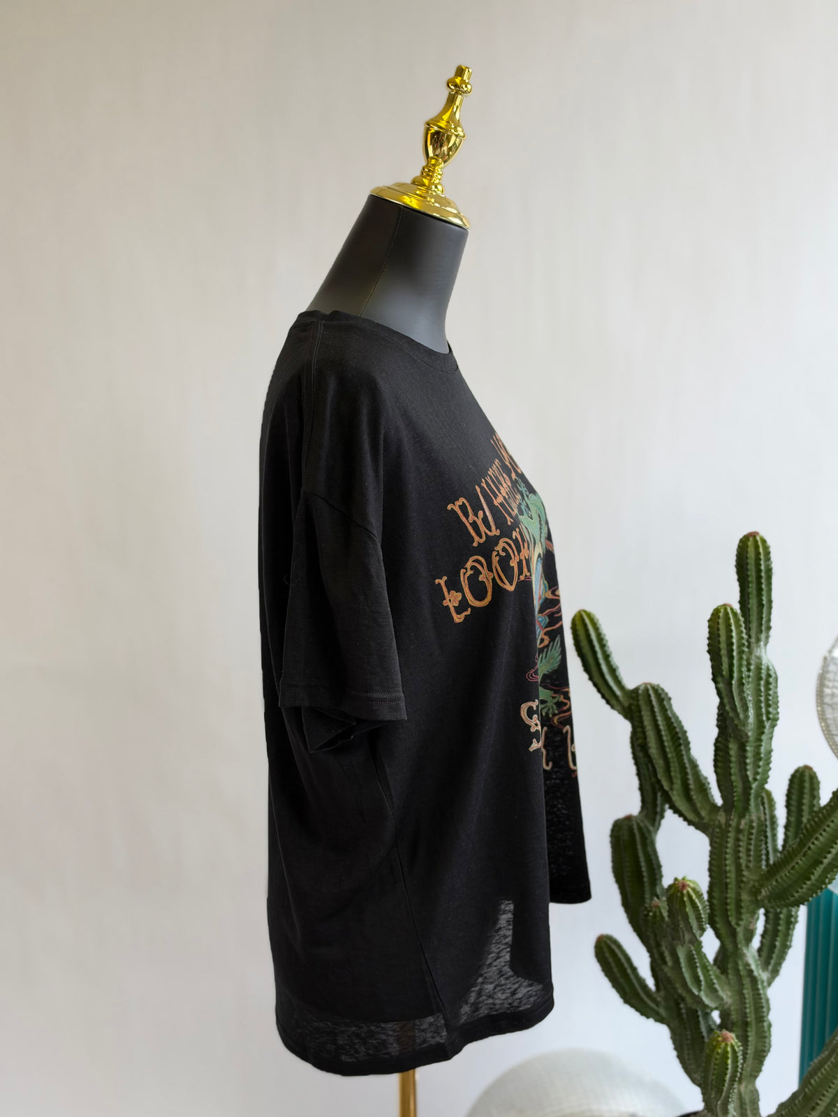 The Look Up Tee