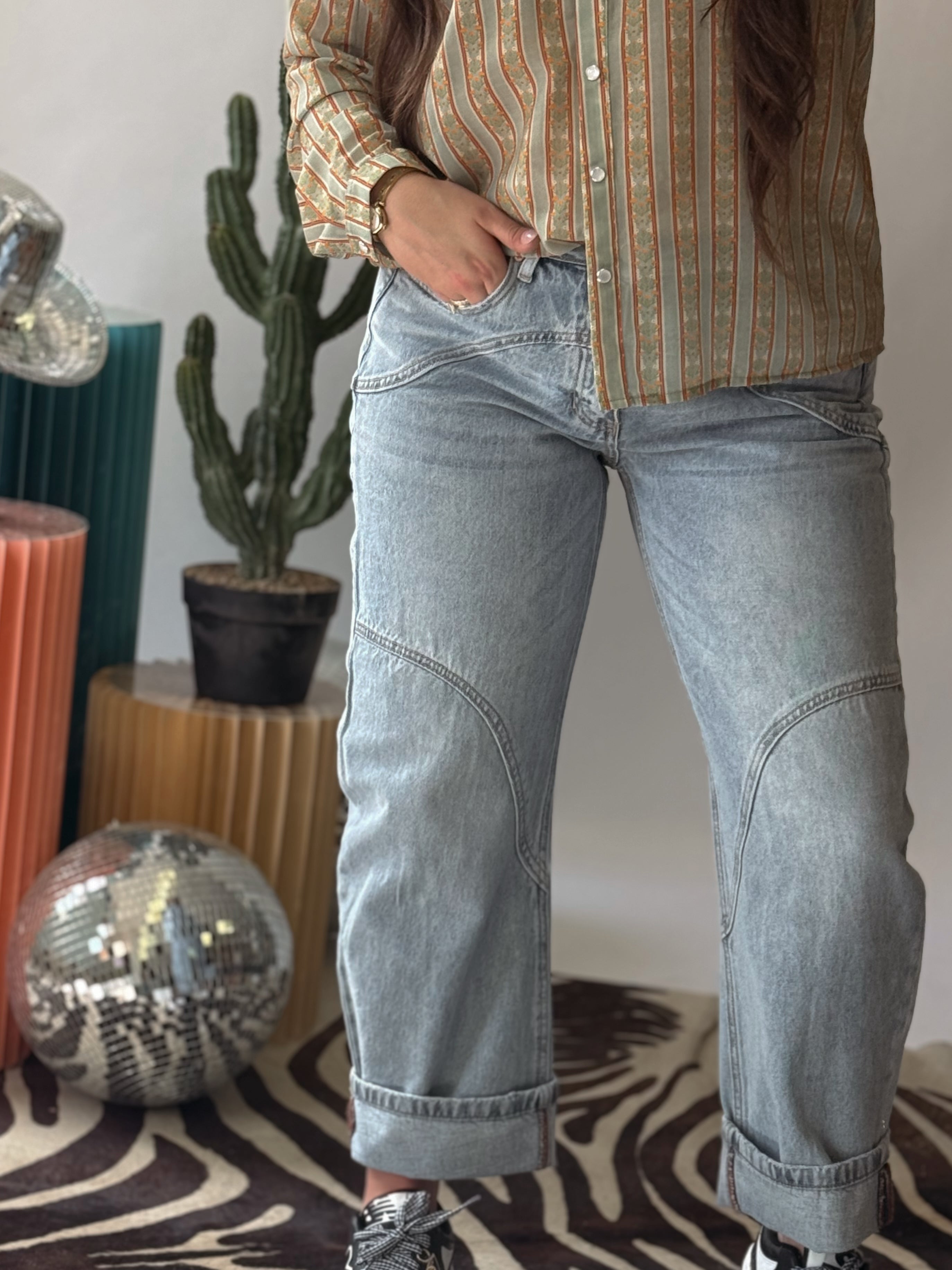 The Allan Barrel Jeans