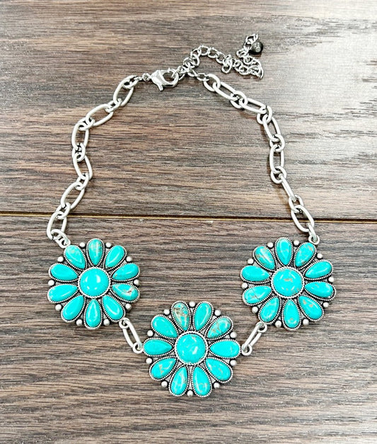 The Rozlyn Handmade Navajo Turquoise Necklace