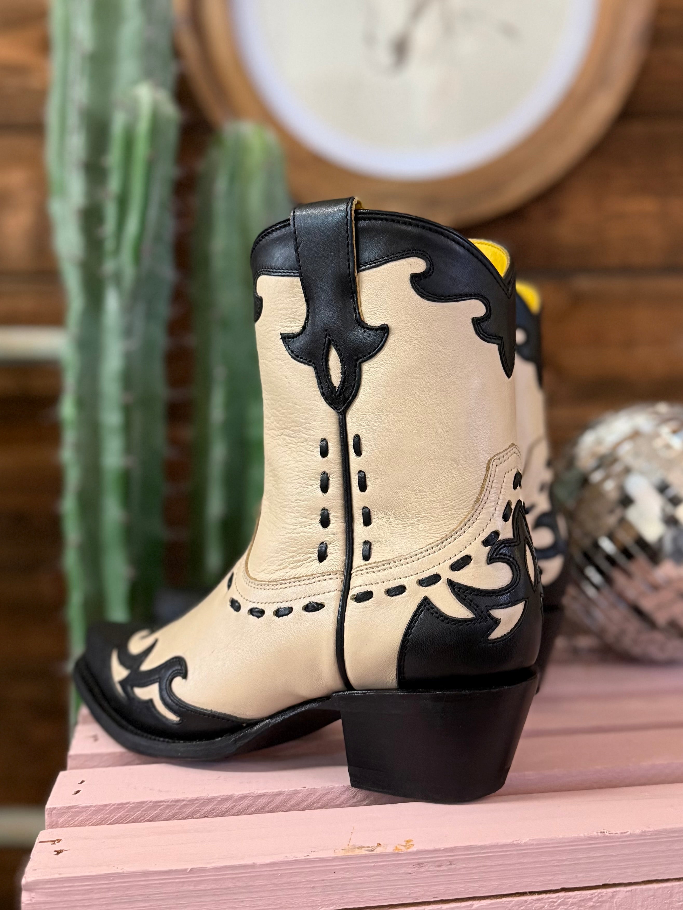The Cookies & Cream Boot - Planet Cowboy