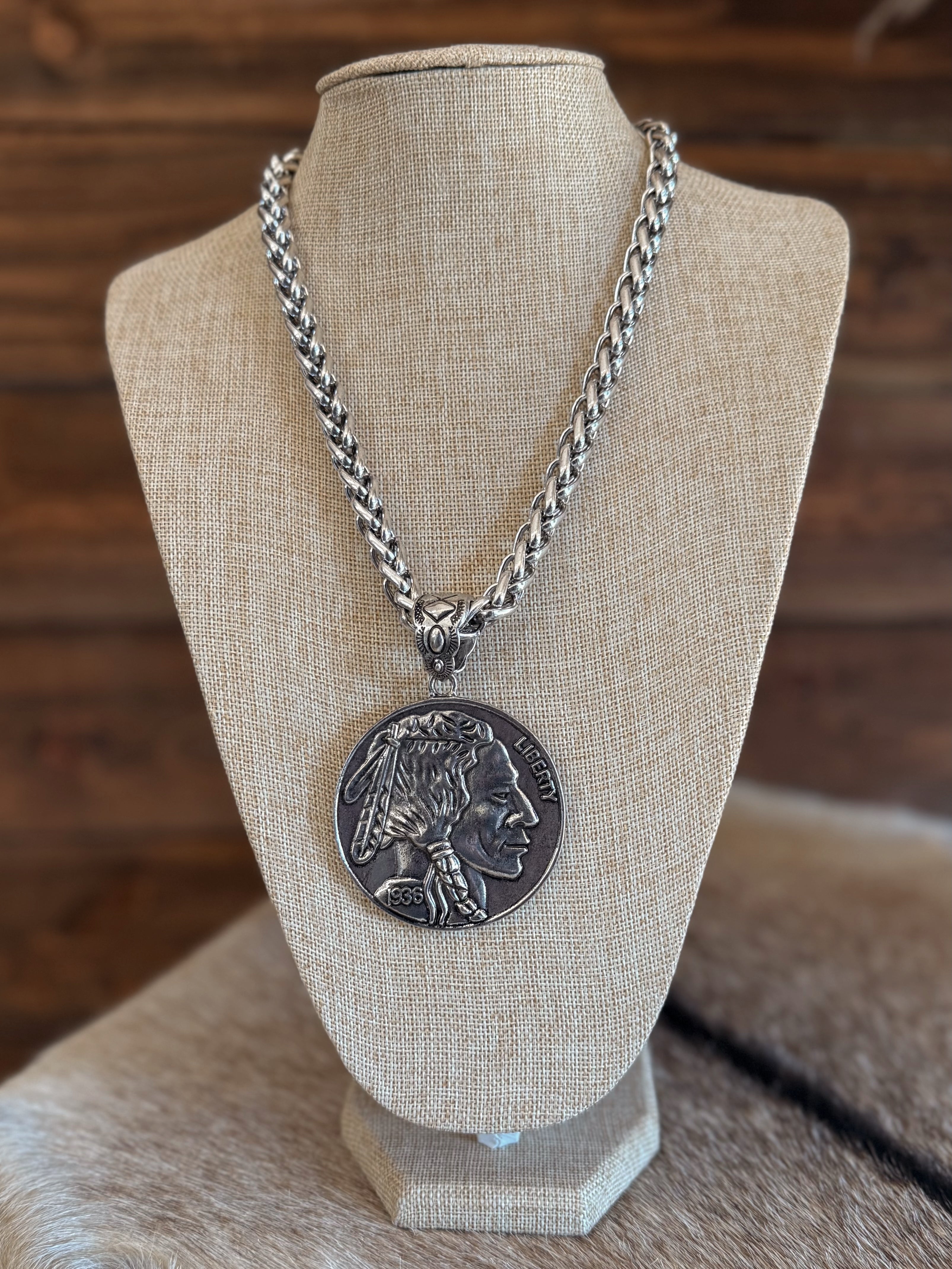 The Jesse Statement Necklace