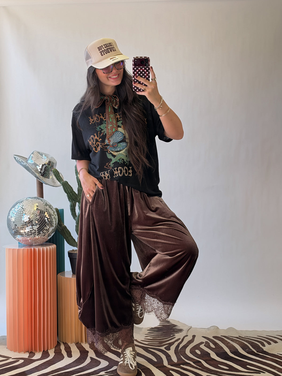 The Look Up Tee