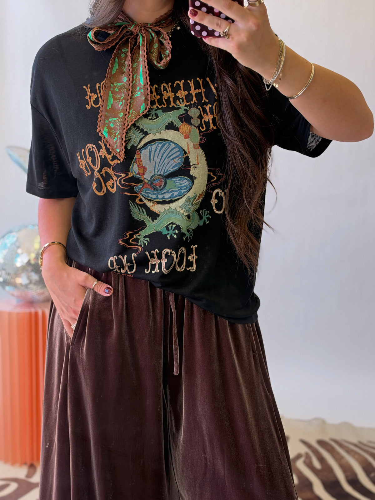 The Look Up Tee