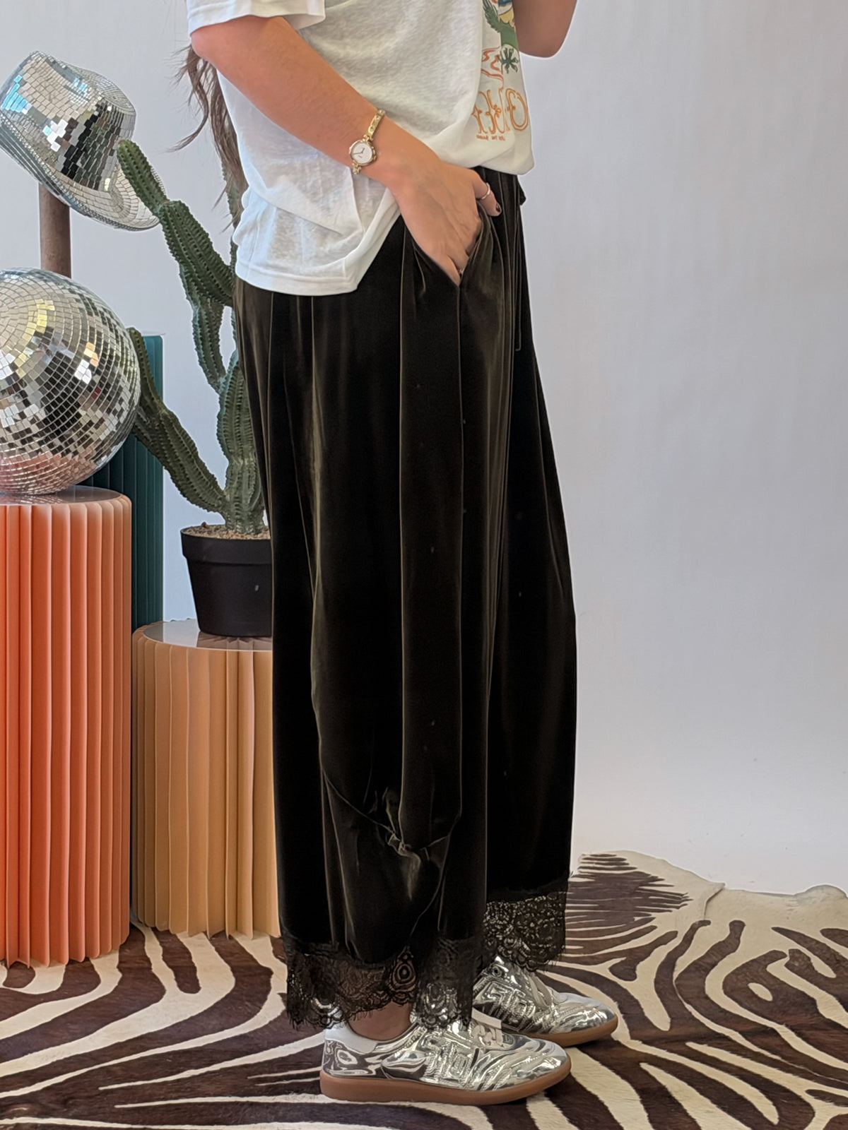 The Daydream Lace Balloon Pants - Velvet