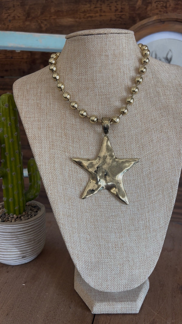 The Avery Necklace