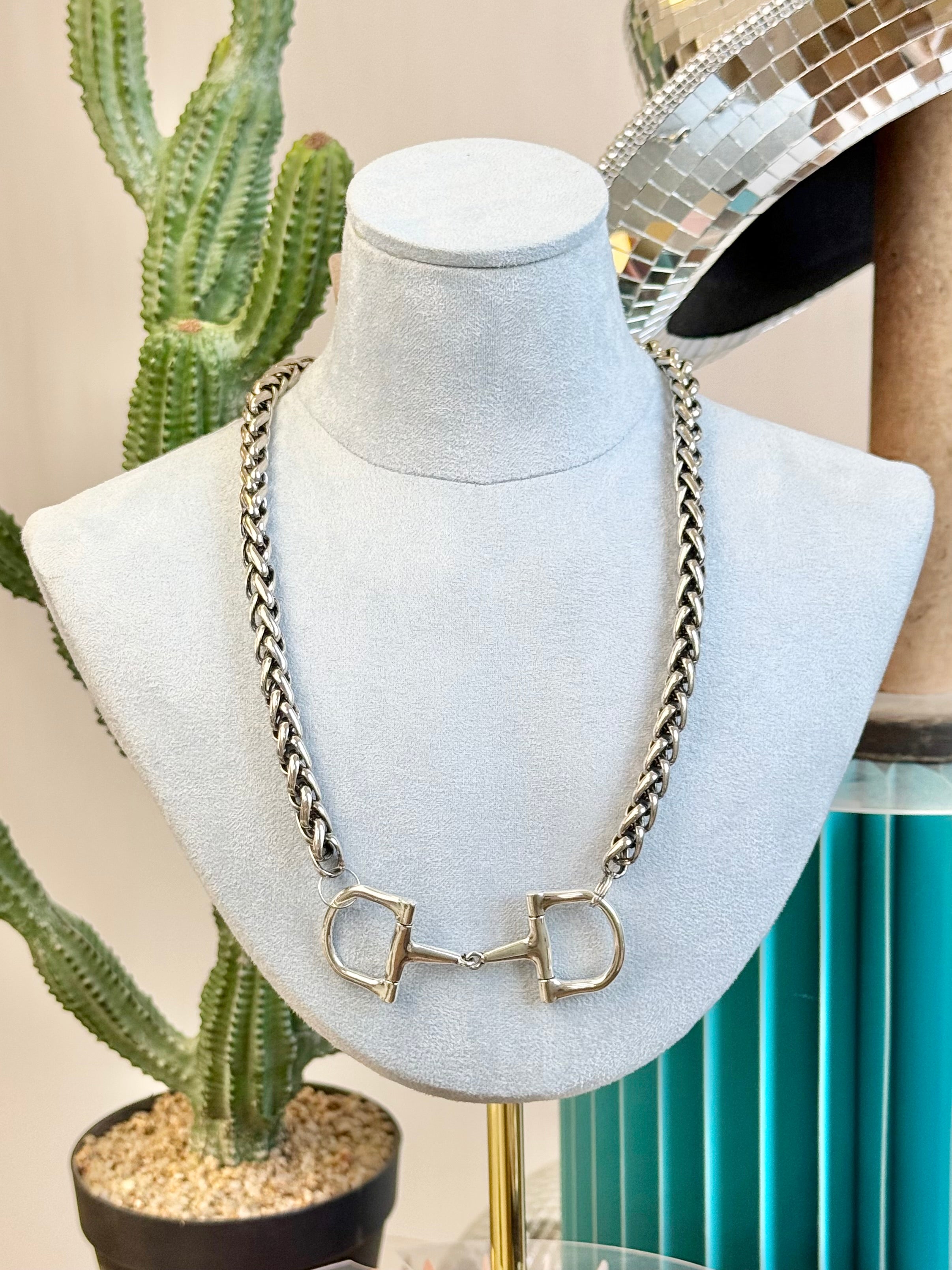 The Large Carter Necklace