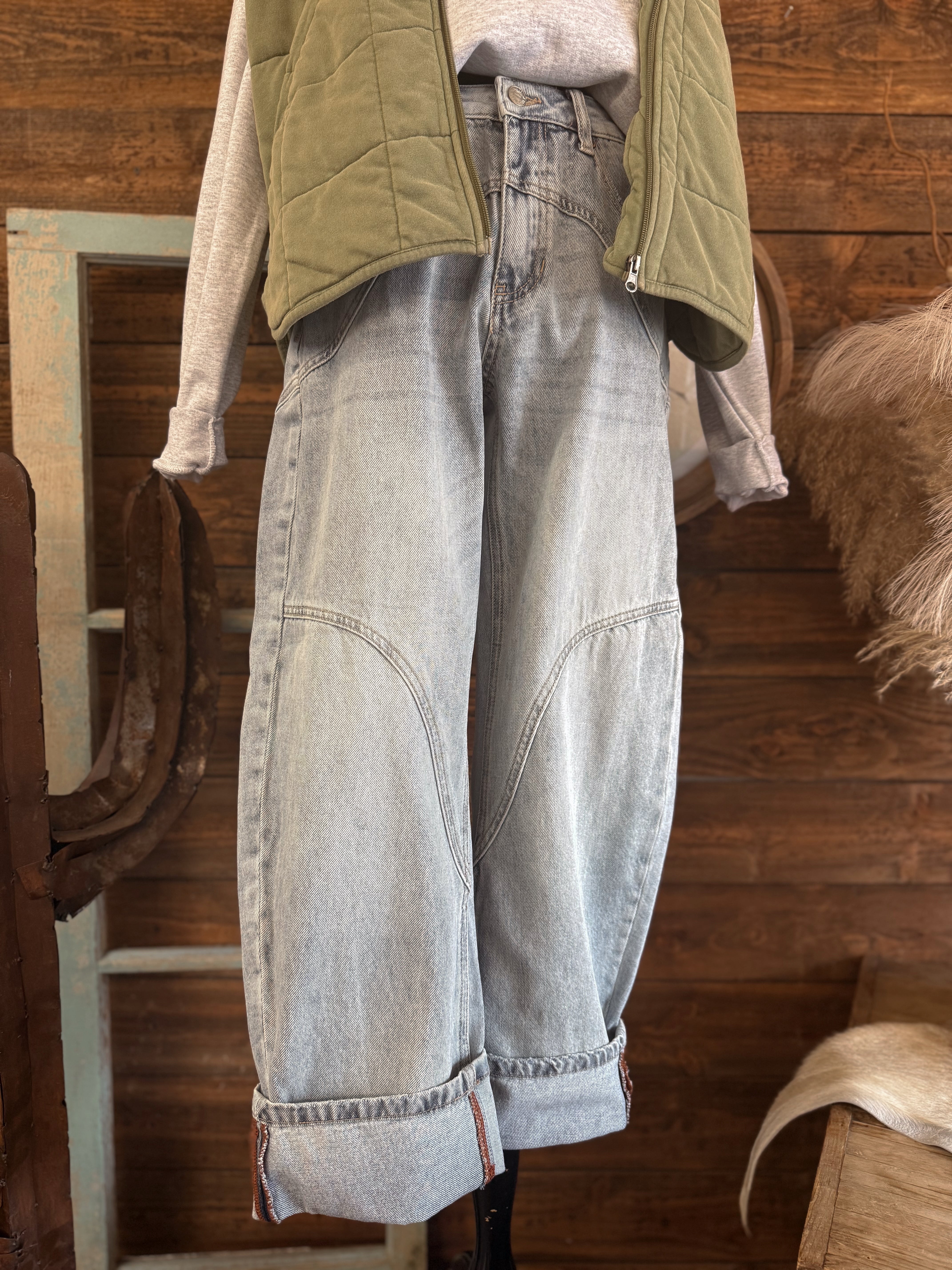 The Allan Barrel Jeans