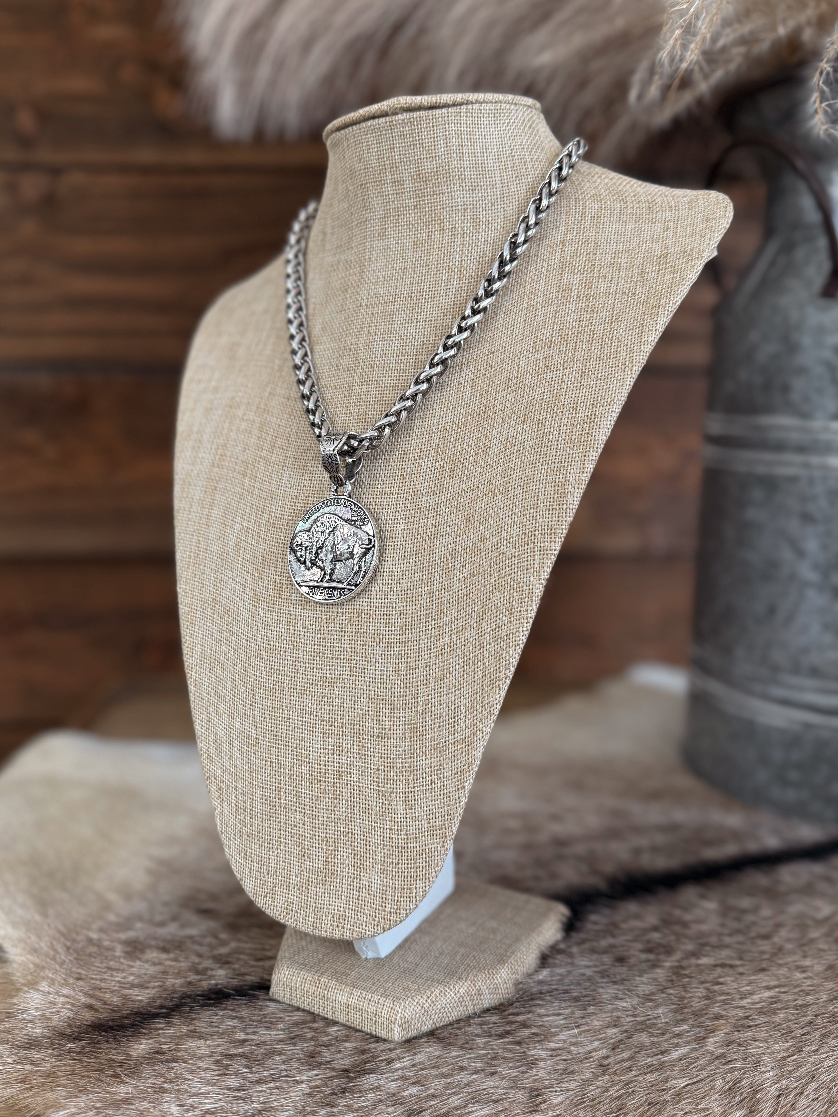 The Mini Jesse Necklace