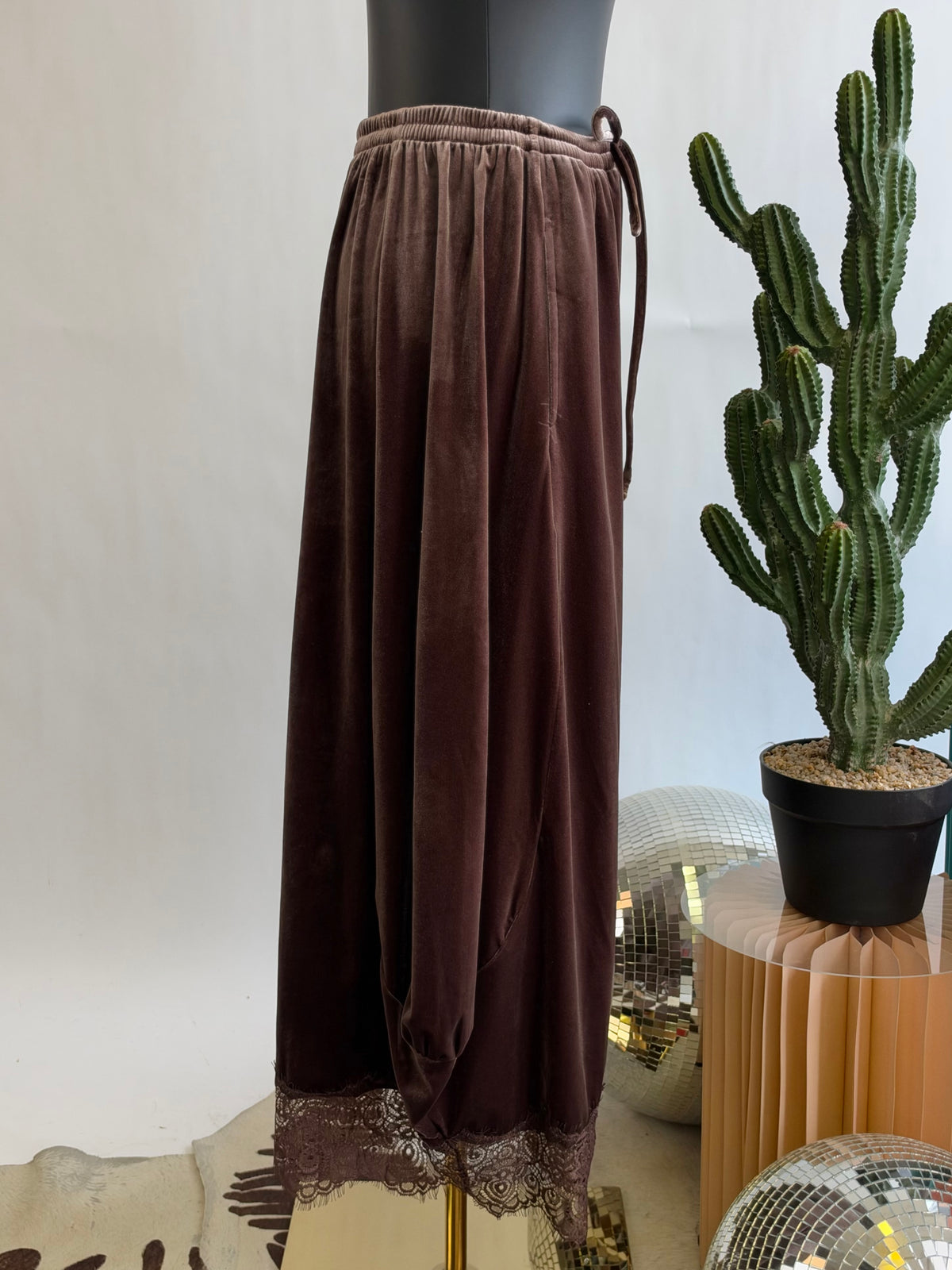 The Daydream Lace Balloon Pants - Velvet