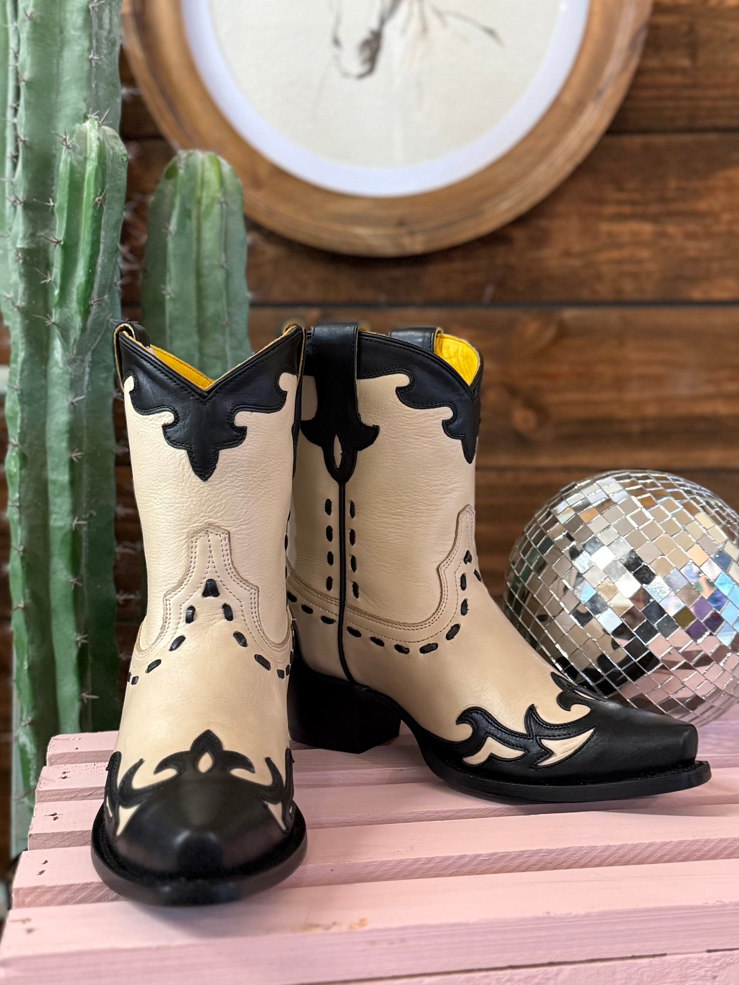 The Cookies & Cream Boot - Planet Cowboy