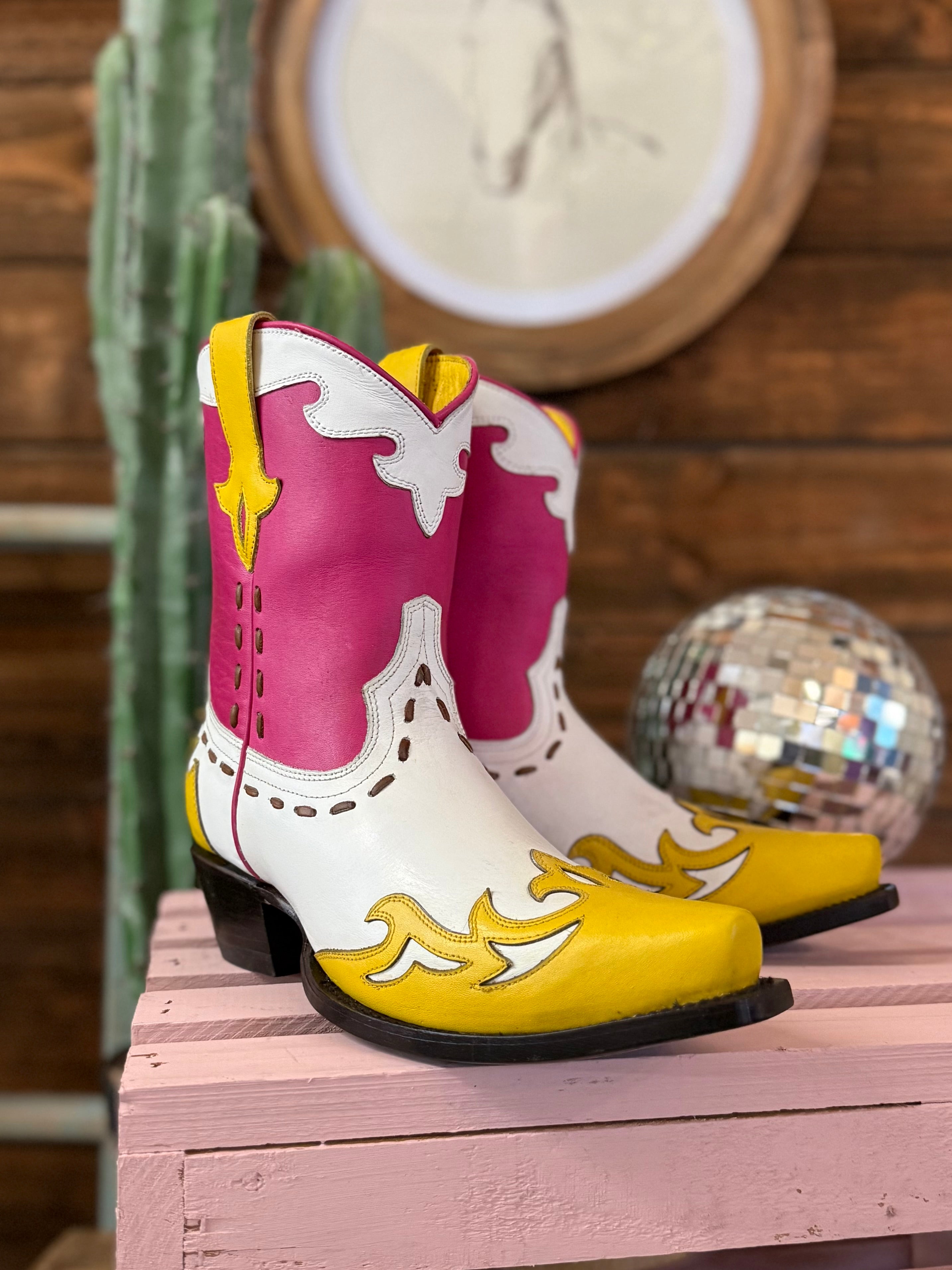 The Trippy Dippy Boots - Planet Cowboy