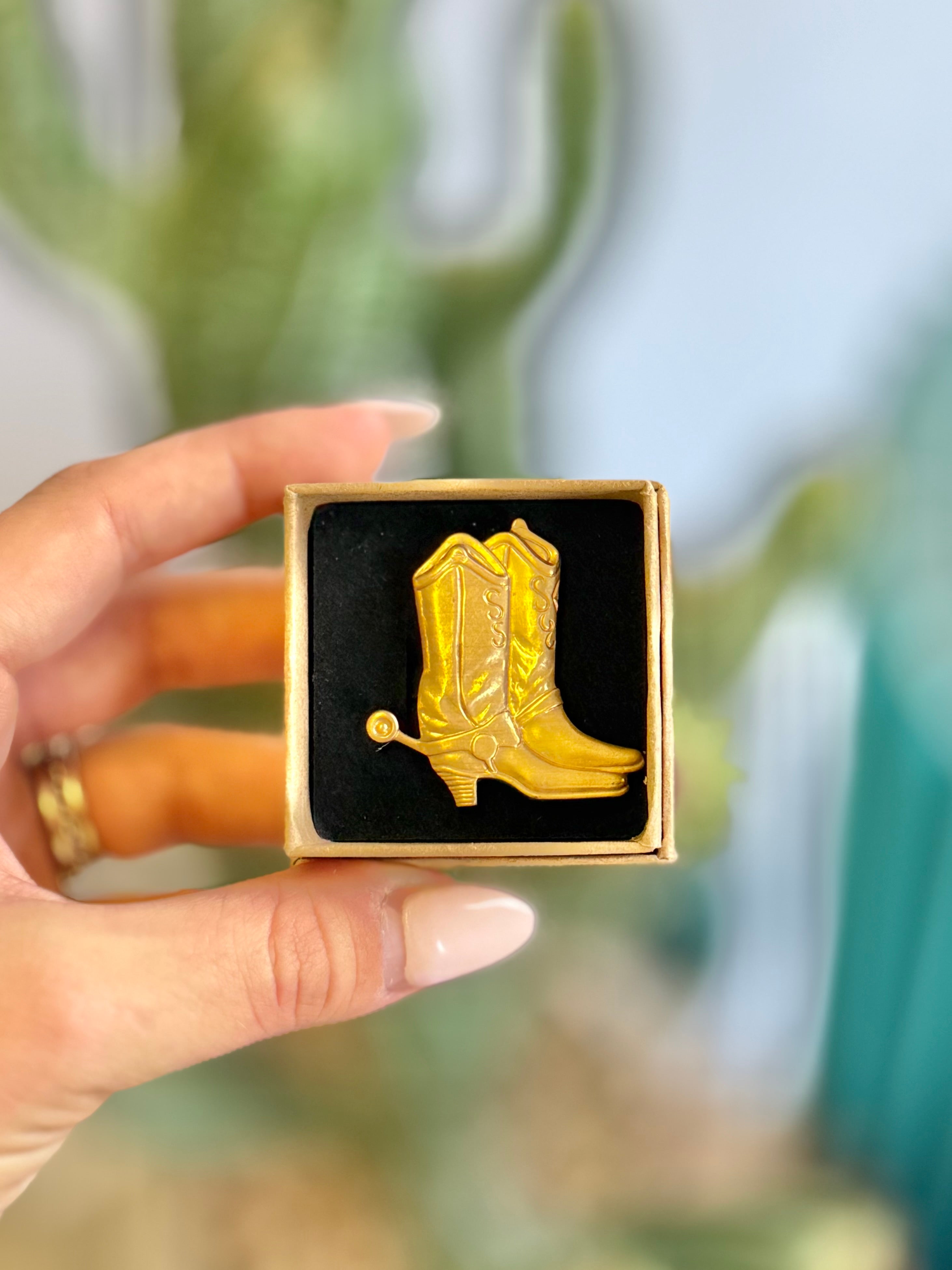 The Boot Scootin' Bandana Slide