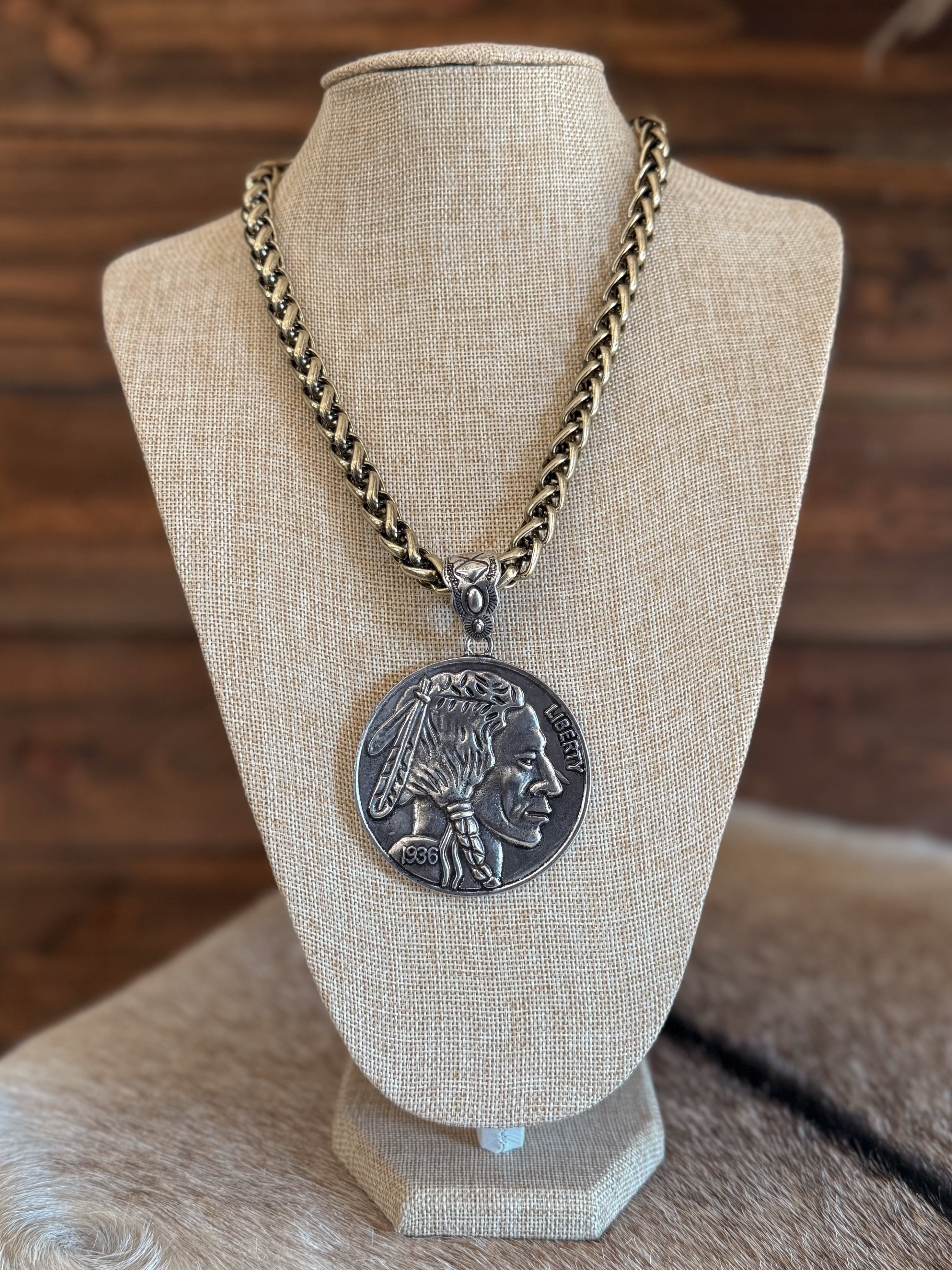 The Jesse Statement Necklace