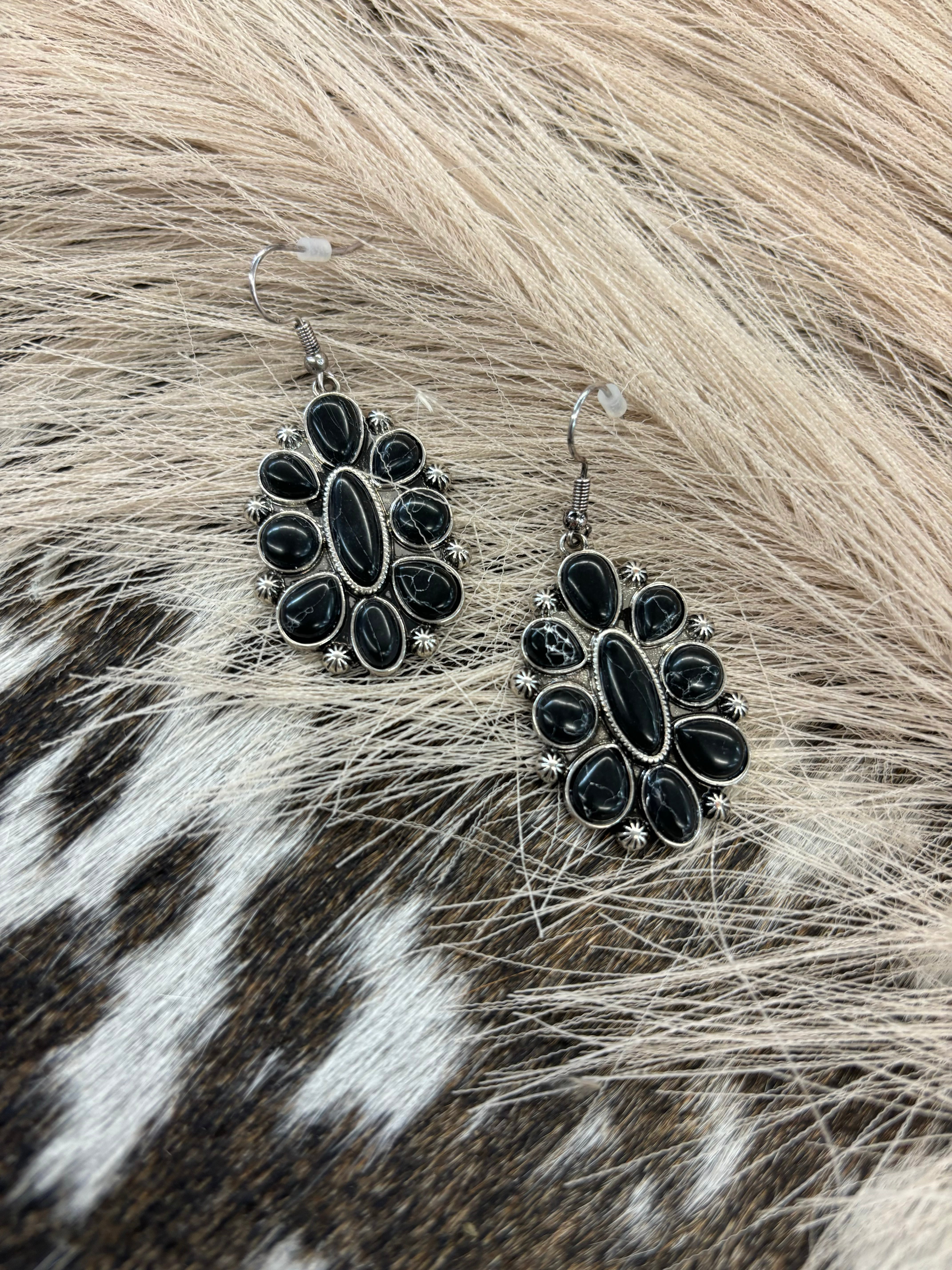 The Erin Earrings (2 Colors)