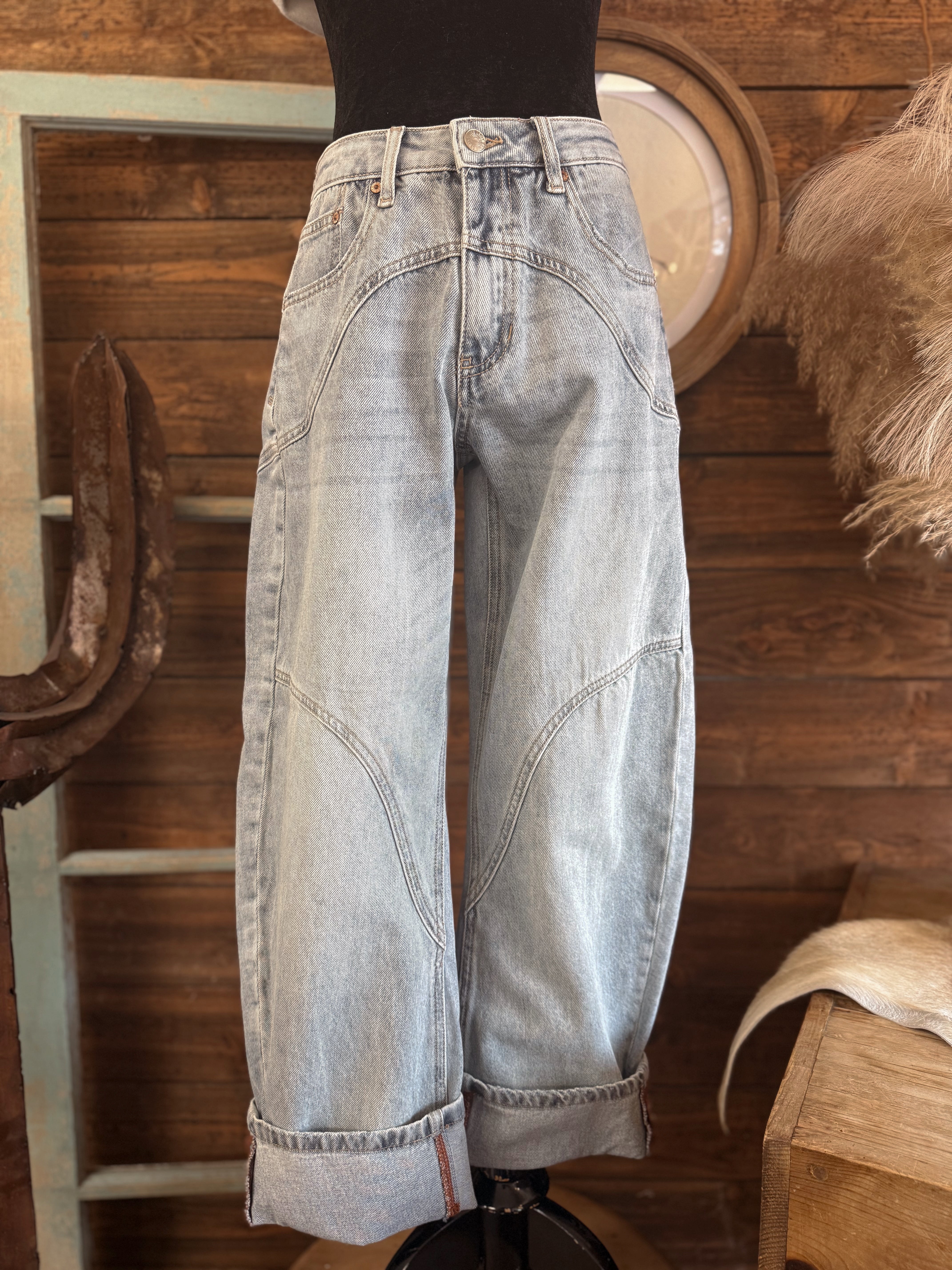 The Allan Barrel Jeans