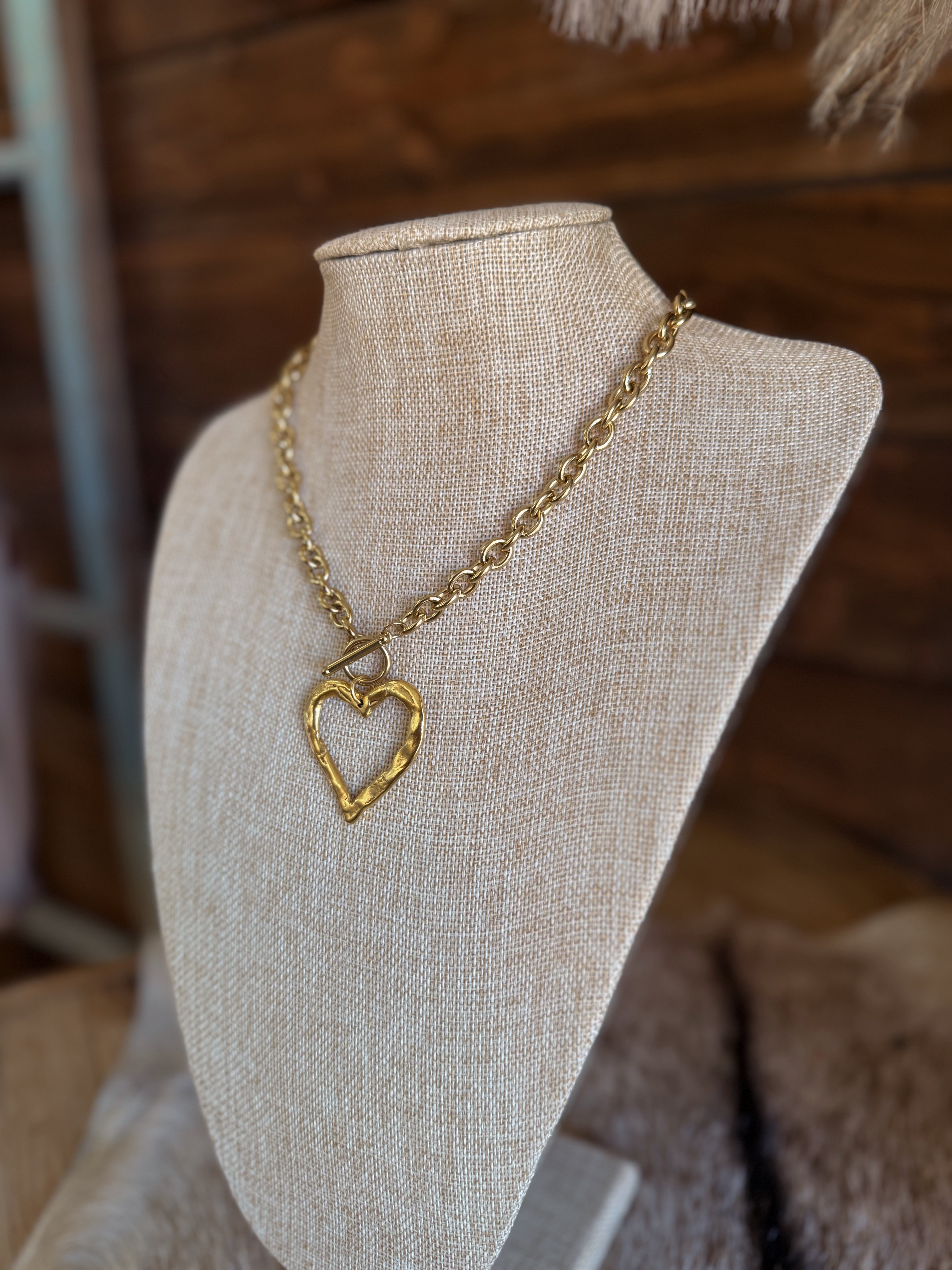 The Sweetheart Toggle Necklace
