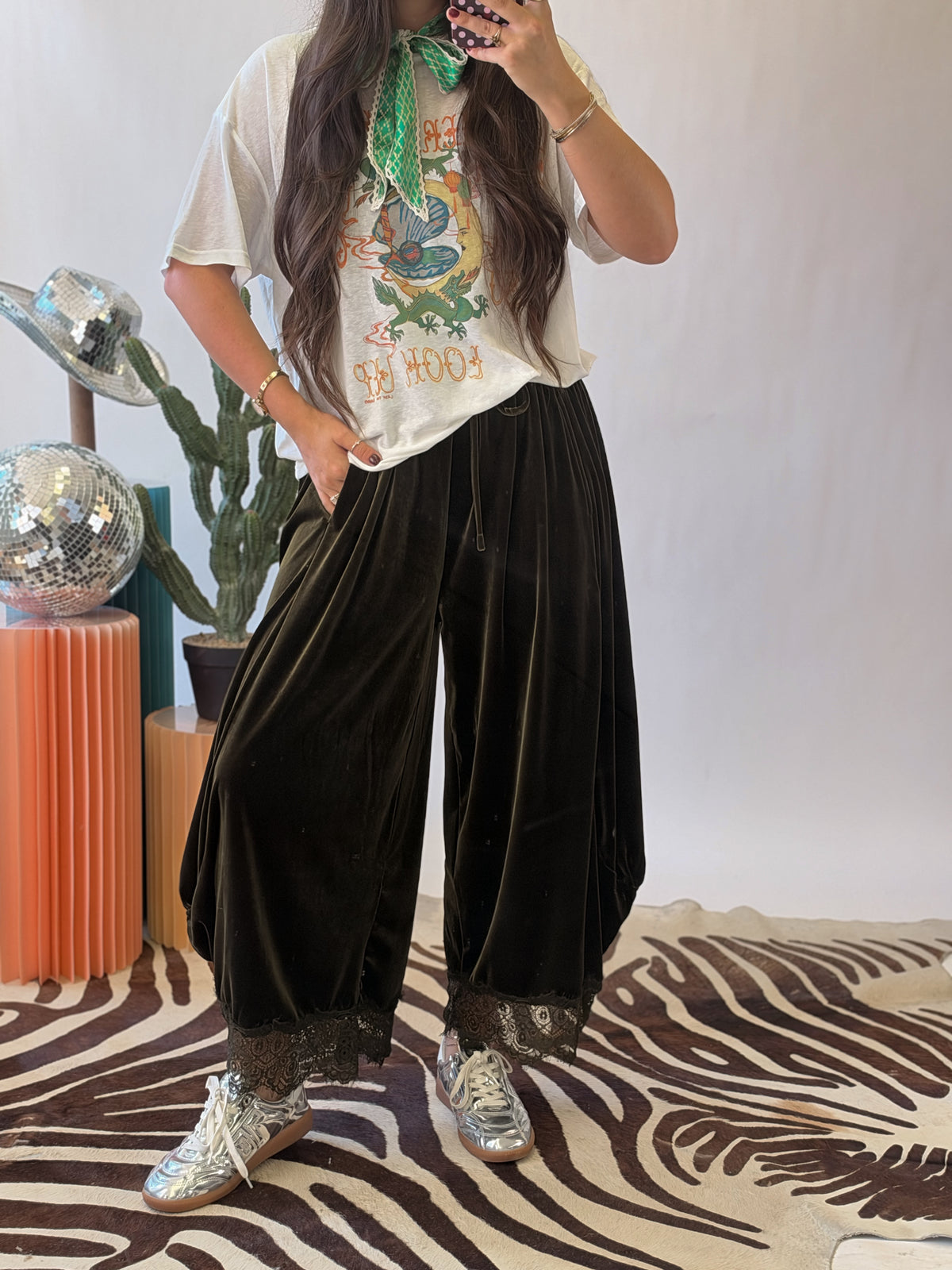 The Look Up Tee
