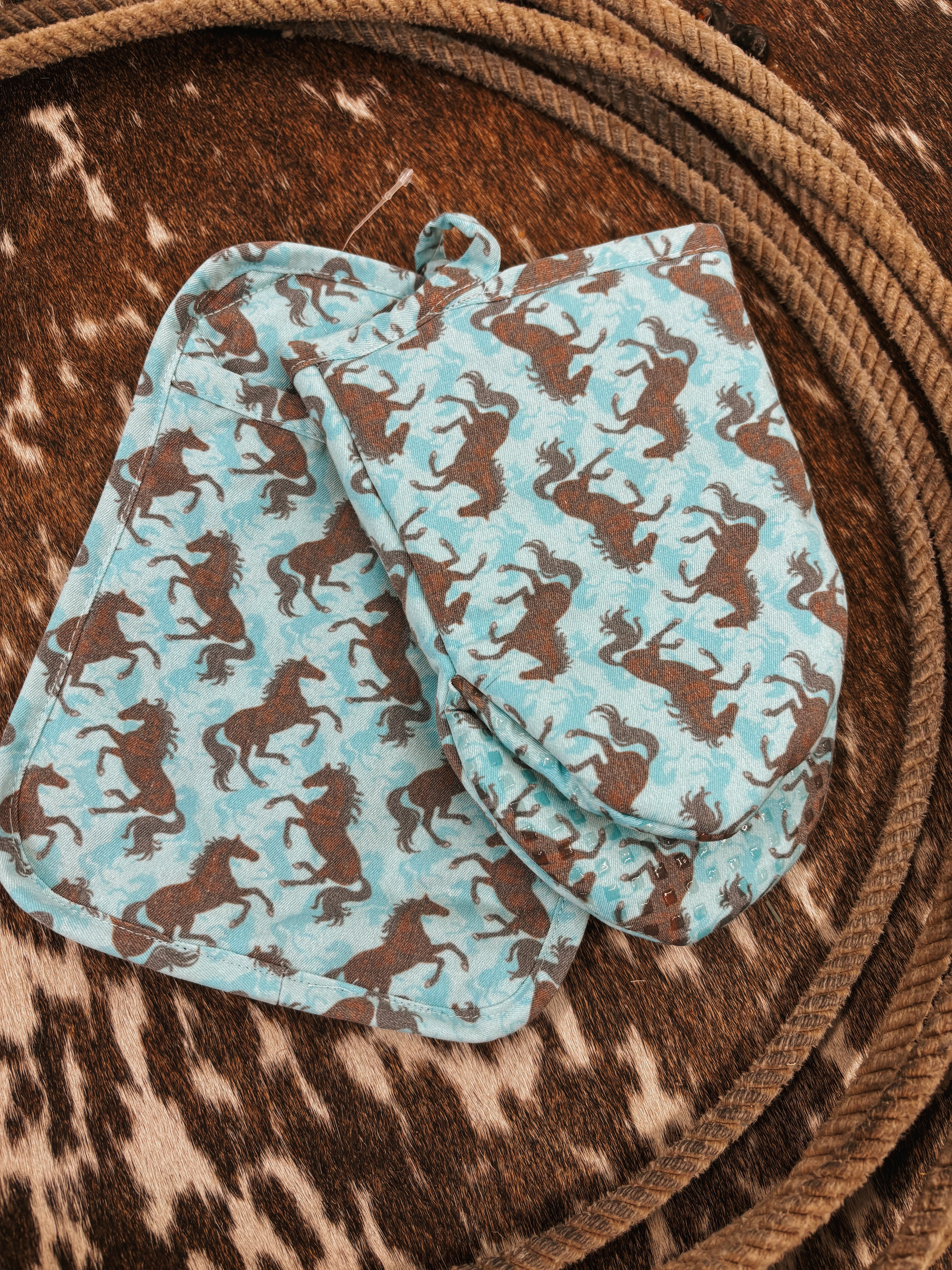 The Wild Horses Pot Holder Set