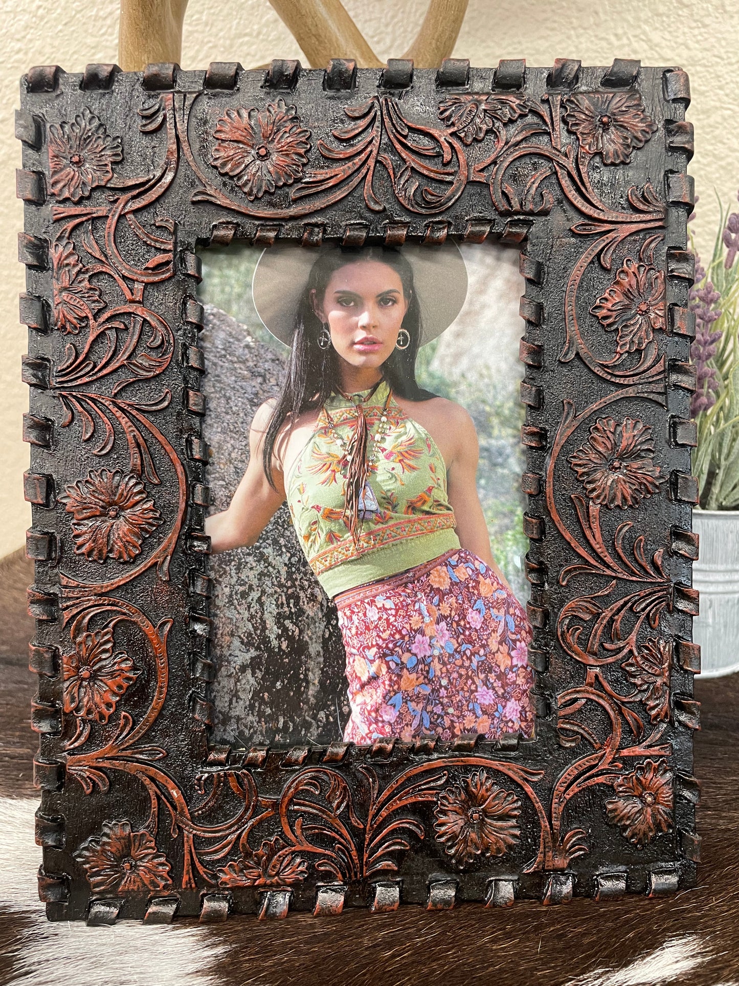 The Laced Edge Tooled Leather Picture Frame