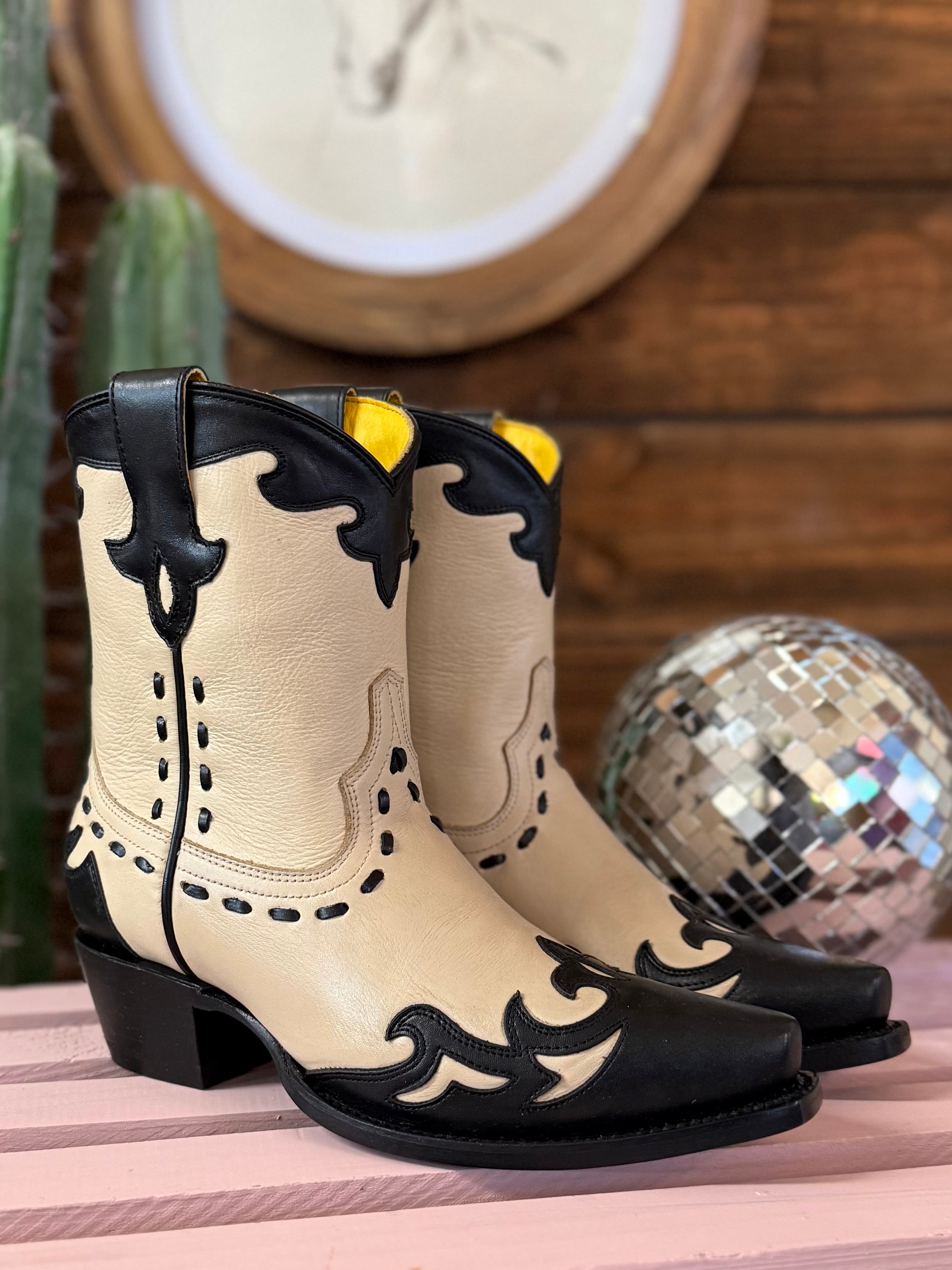 The Cookies & Cream Boot - Planet Cowboy