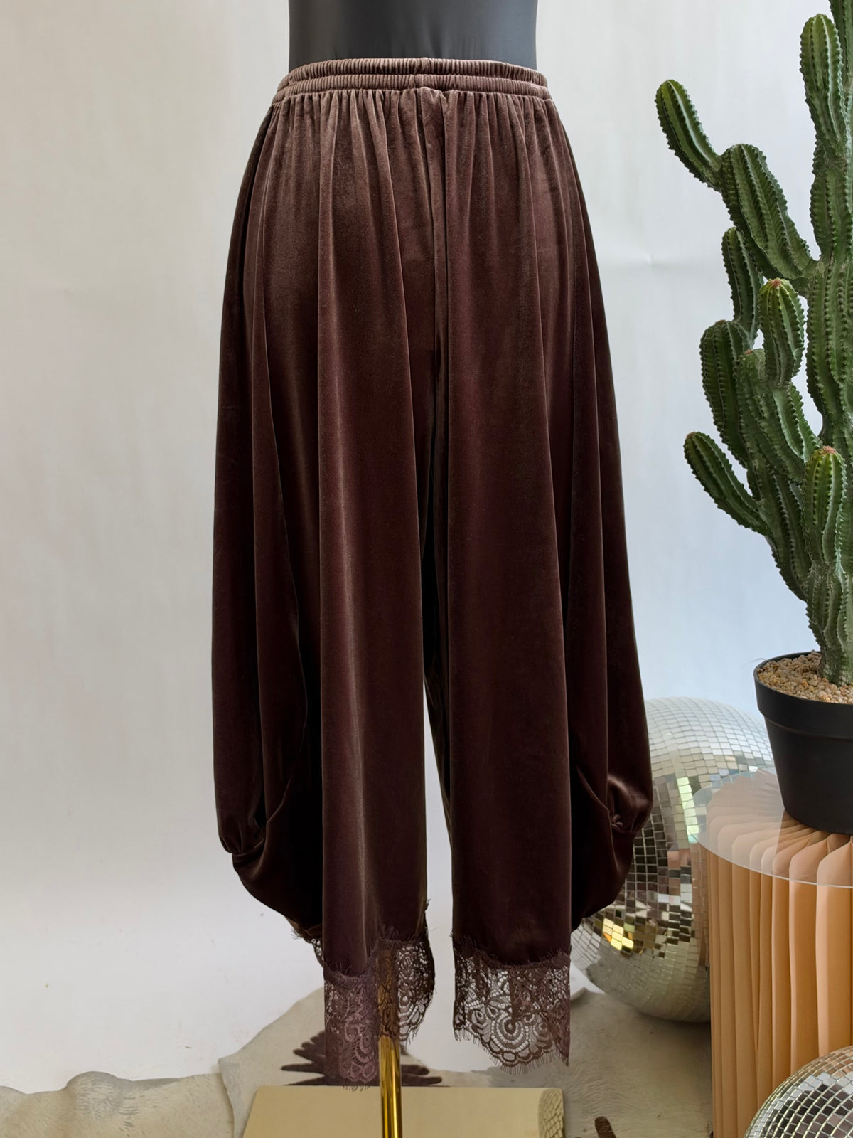 The Daydream Lace Balloon Pants - Velvet