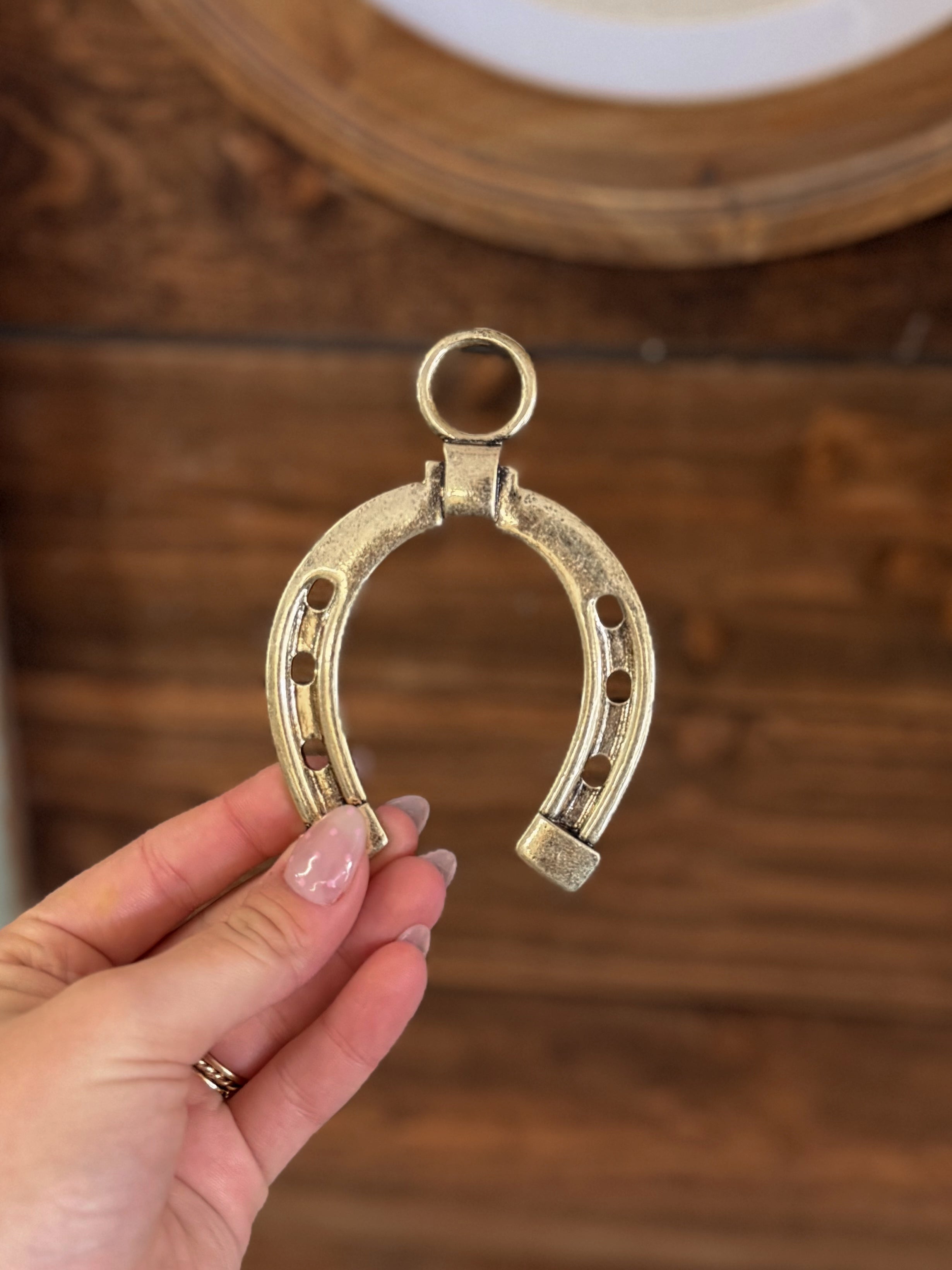 The Medallion Pendant