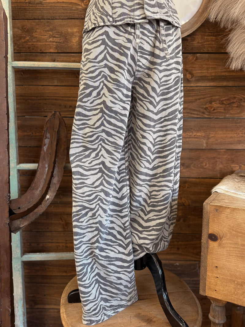 The Creek Zebra Pants Set