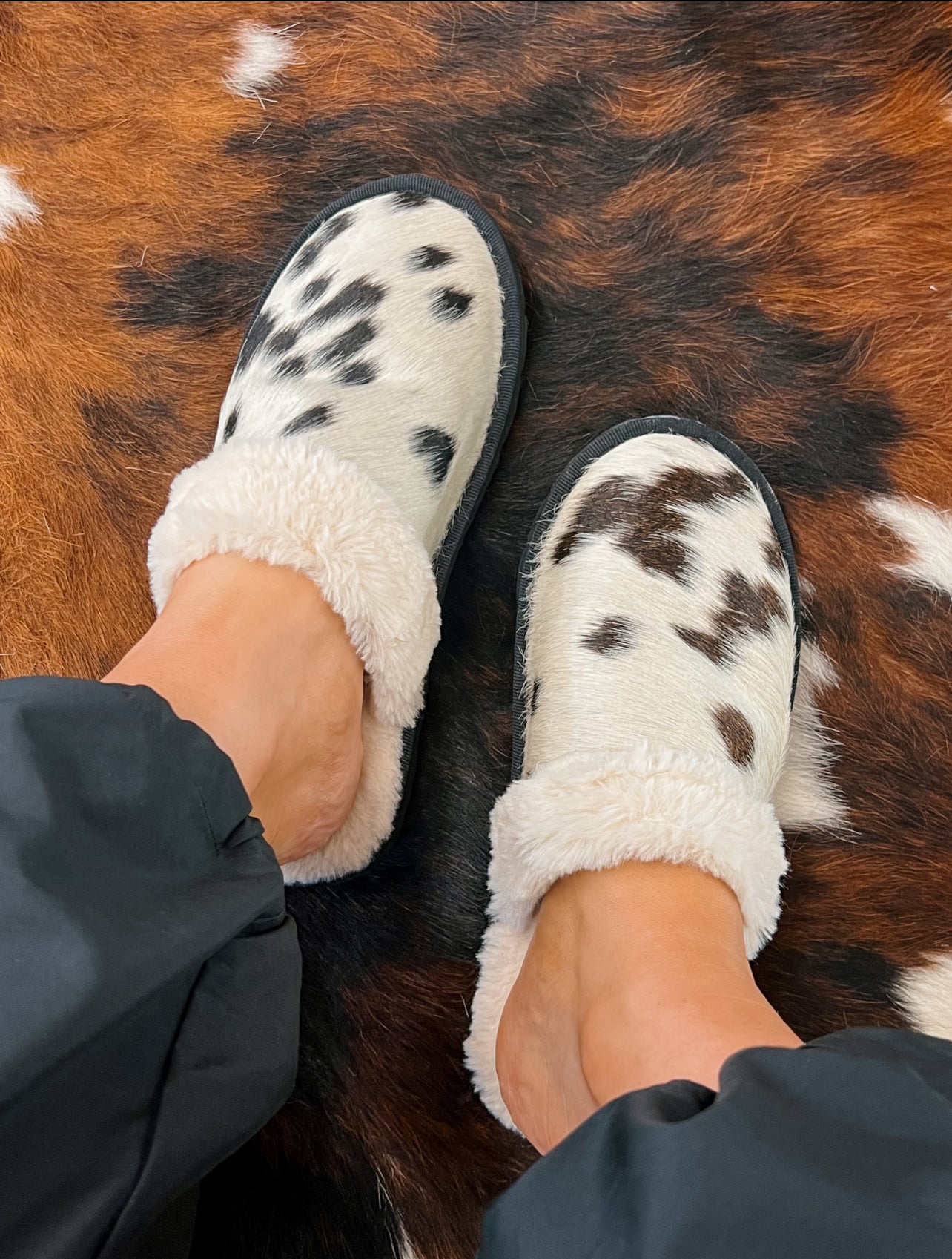The Cowhide Leather Slipper
