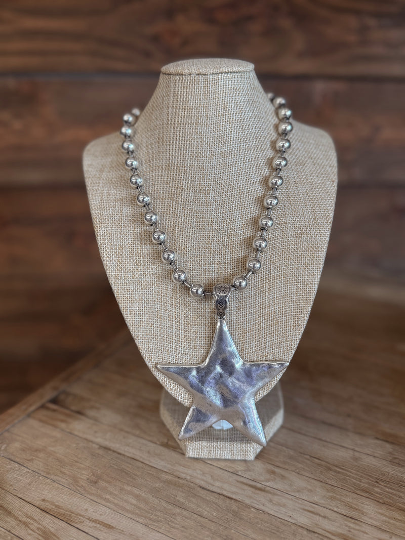 The Avery Necklace