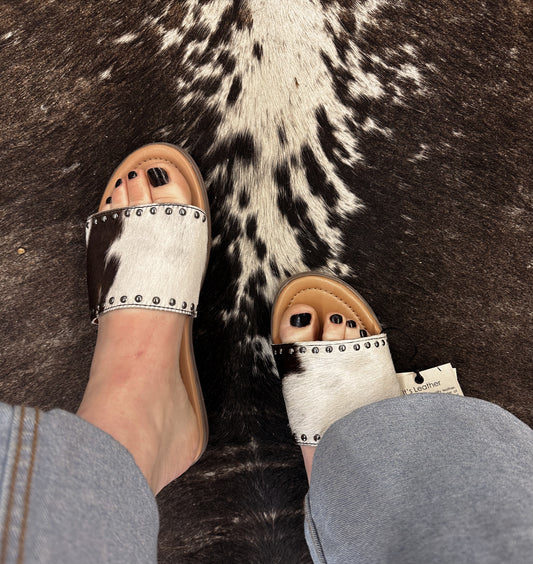 The Lettie Ridge In Dark Hide Sandals