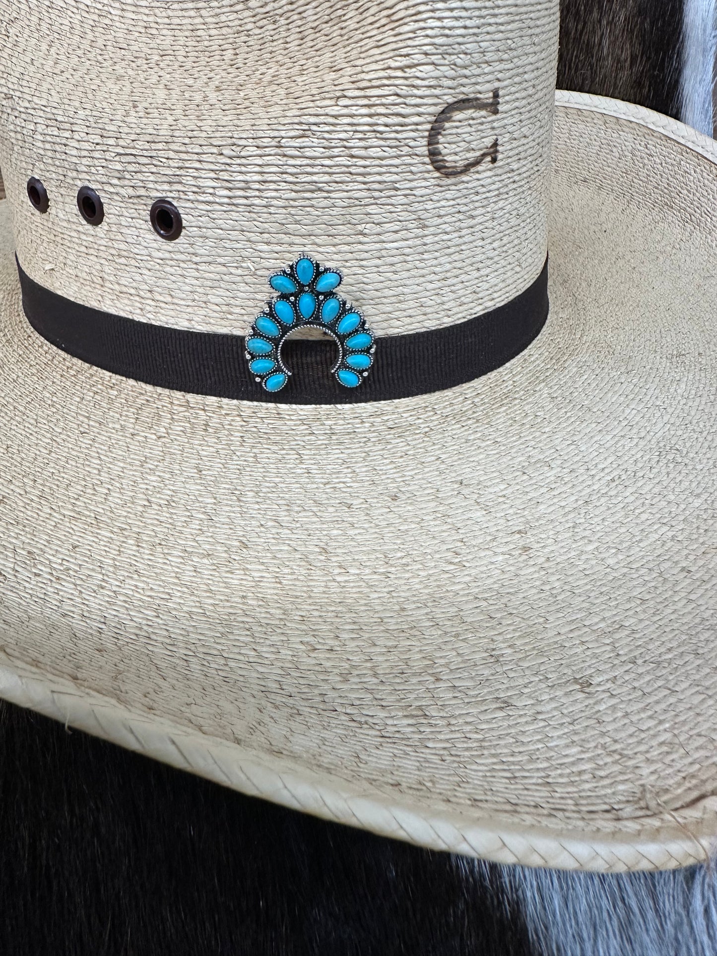 The Naja Hat Pin