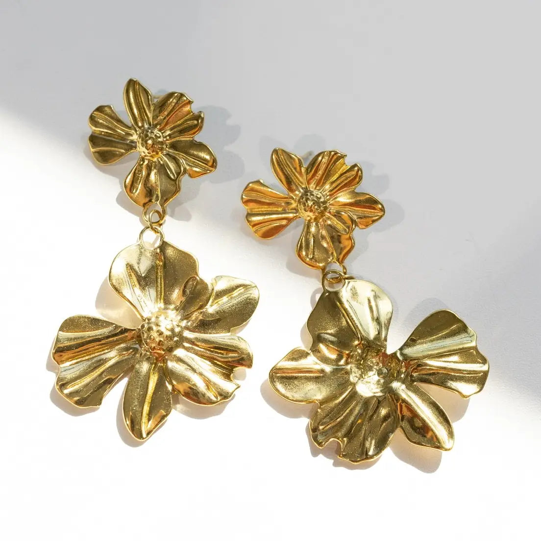 The Peggy Vintage Gold Flower Earrings