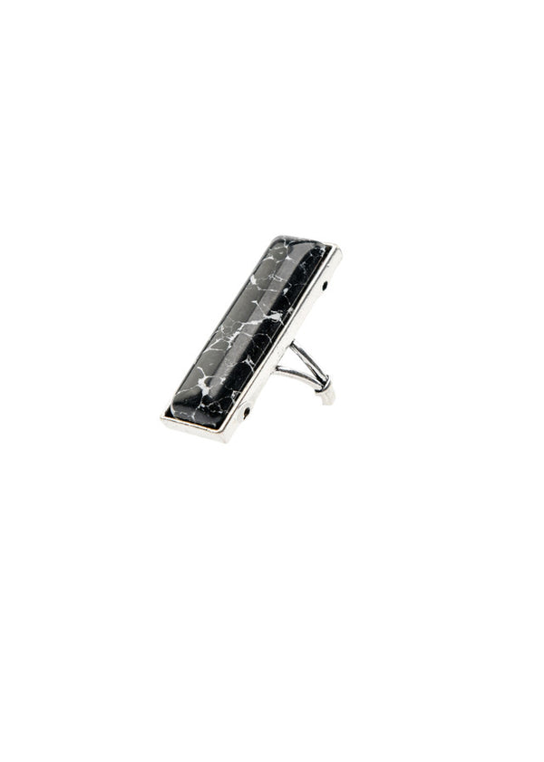 The Bettie Bar Ring - Black